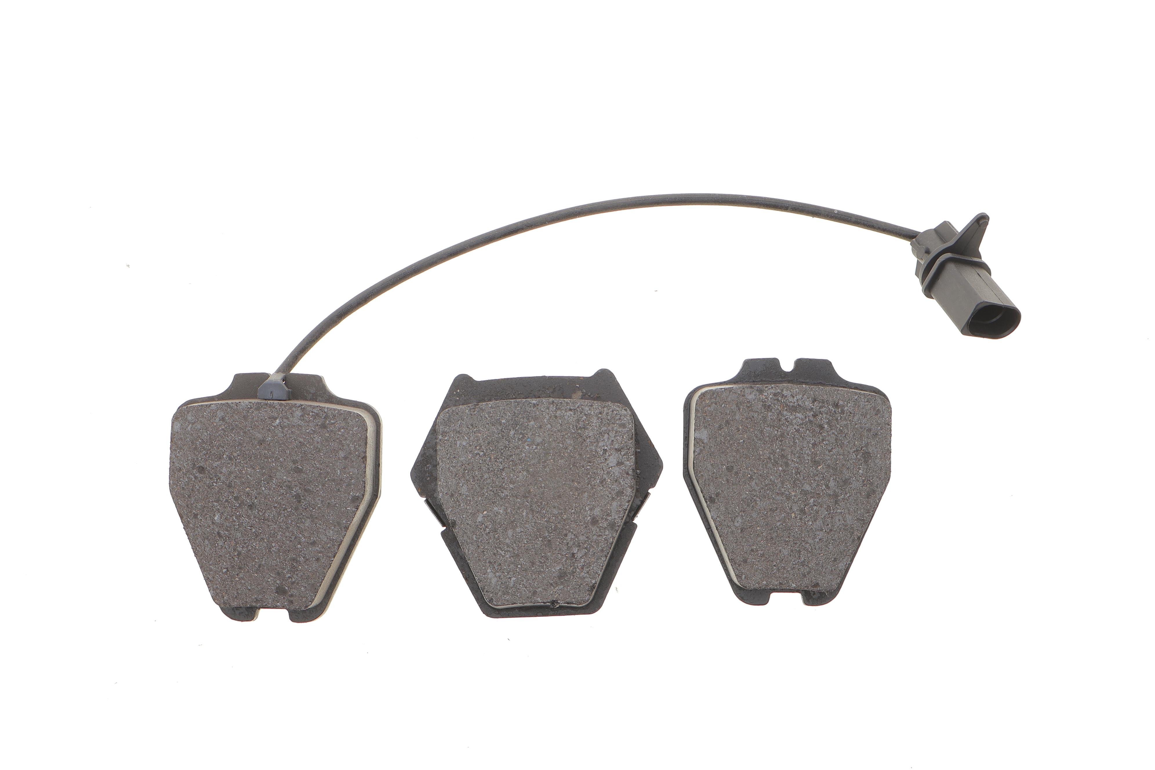 Колодки тормозные (передние) Audi A4 97-01/A6 97-05/VW Passat B5 00-05/Phaeton 02-08 (+датчики)
