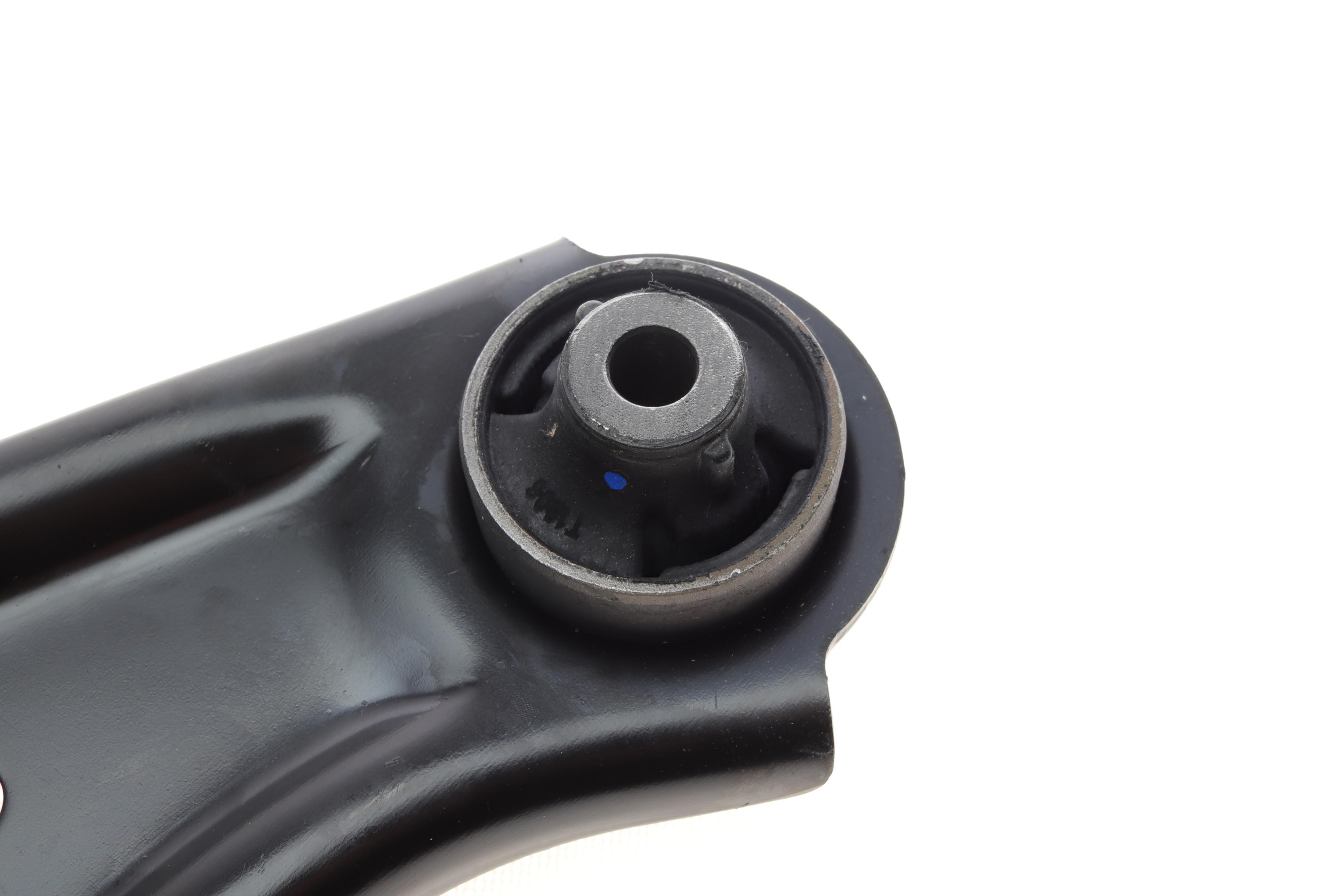 Важіль підвіски (передній/знизу) (R) Nissan Qashqai II 13-/Renault Kadjar 15-