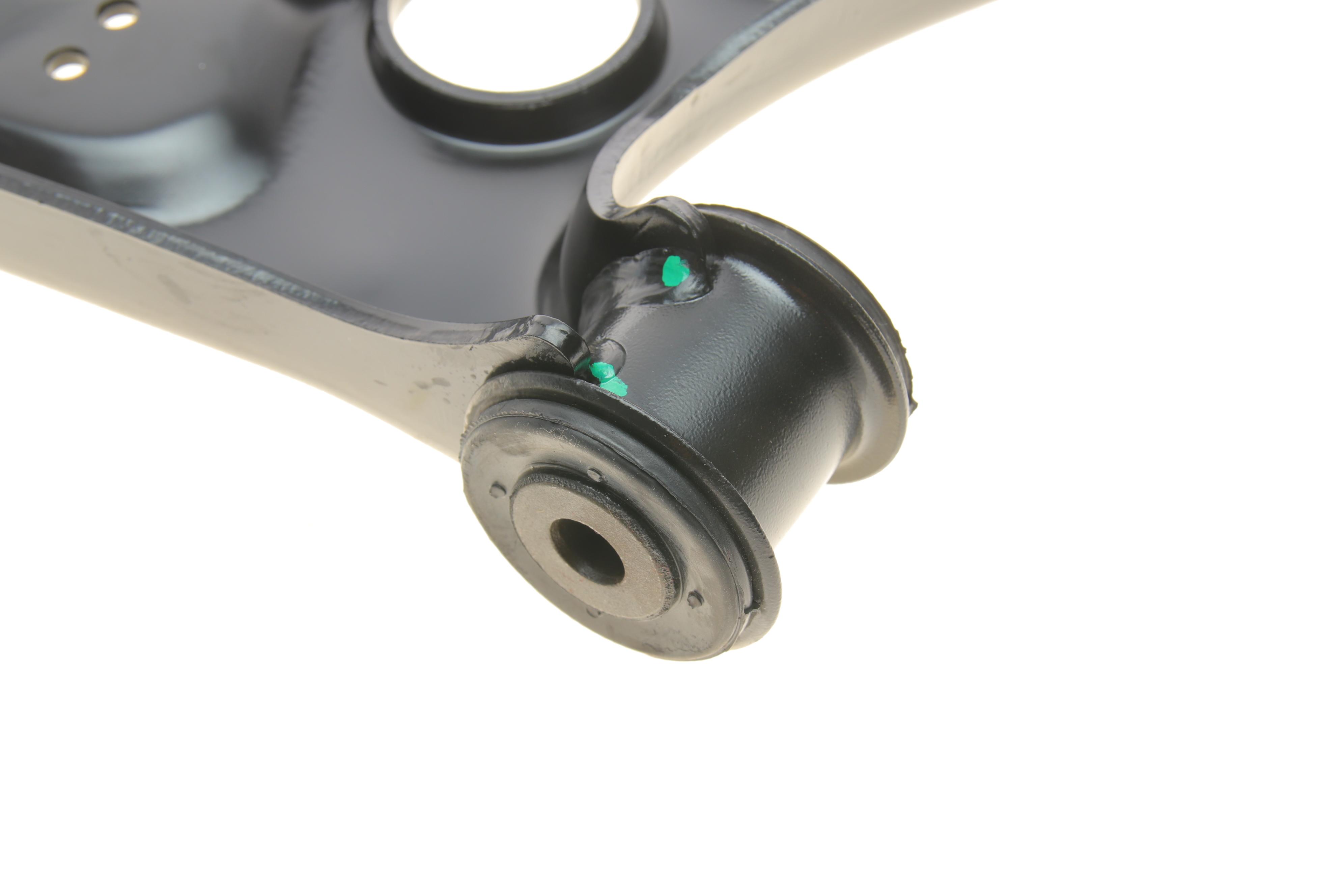 Важіль підвіски (передній) (L) VW Jetta IV 1.2-2.5 10-