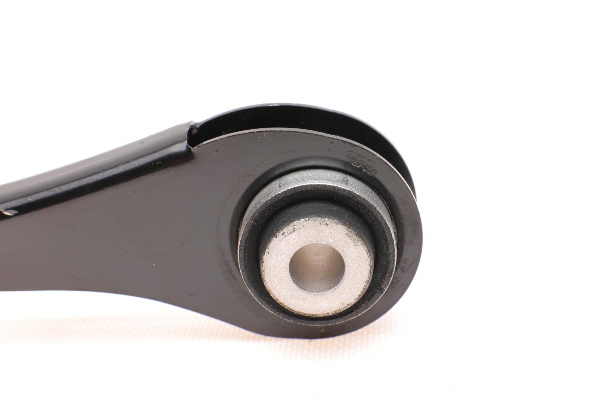 Важіль підвіски (задній/спереду) (L) BMW 3 (F30/F31/F34)/4 (F32/F33/F36) 11-