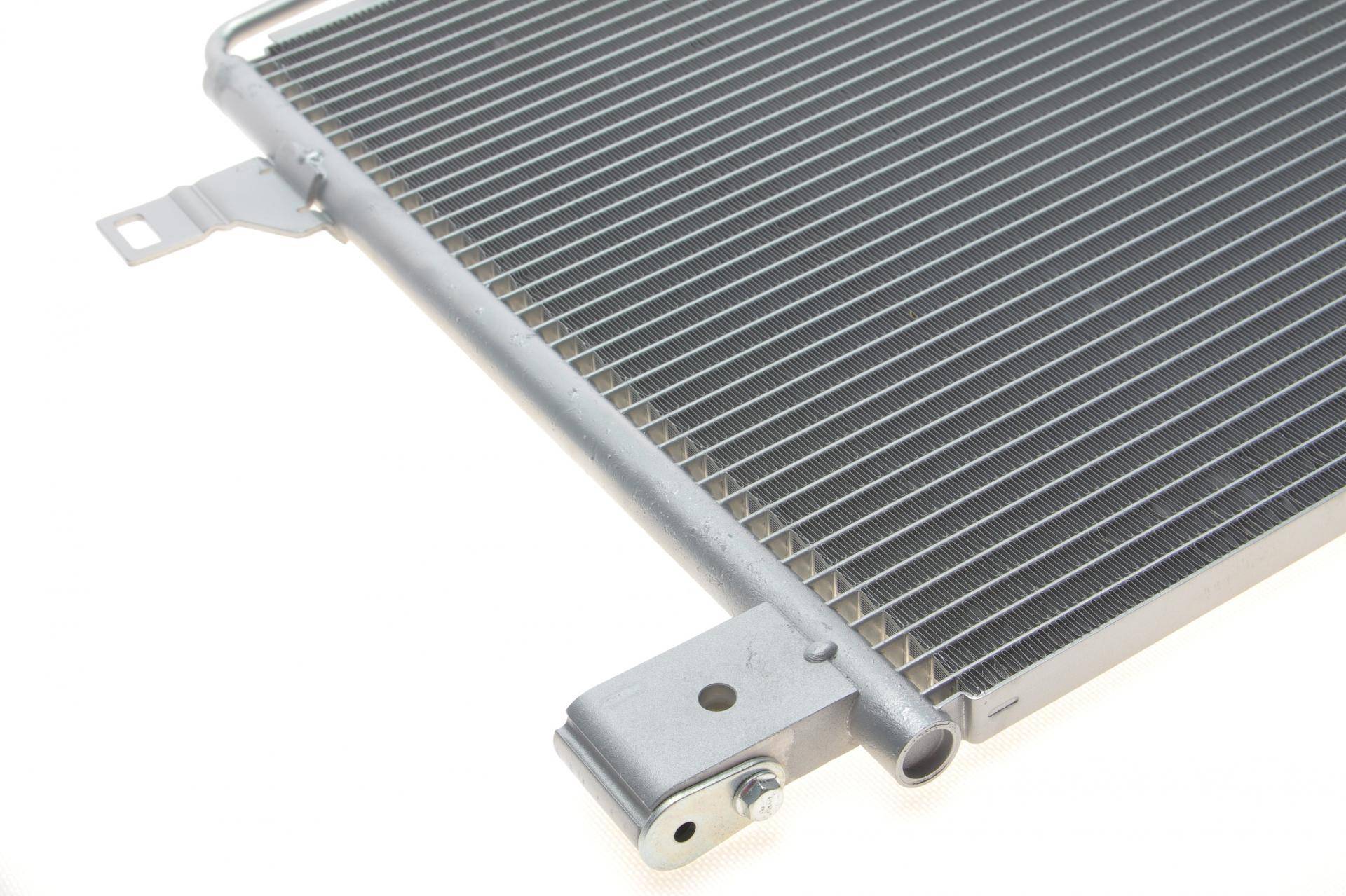 Радіатор кондиціонера (з осушувачем) MB A-class (W169)/B-class (W245) 1.5-2.0LPG 04-12