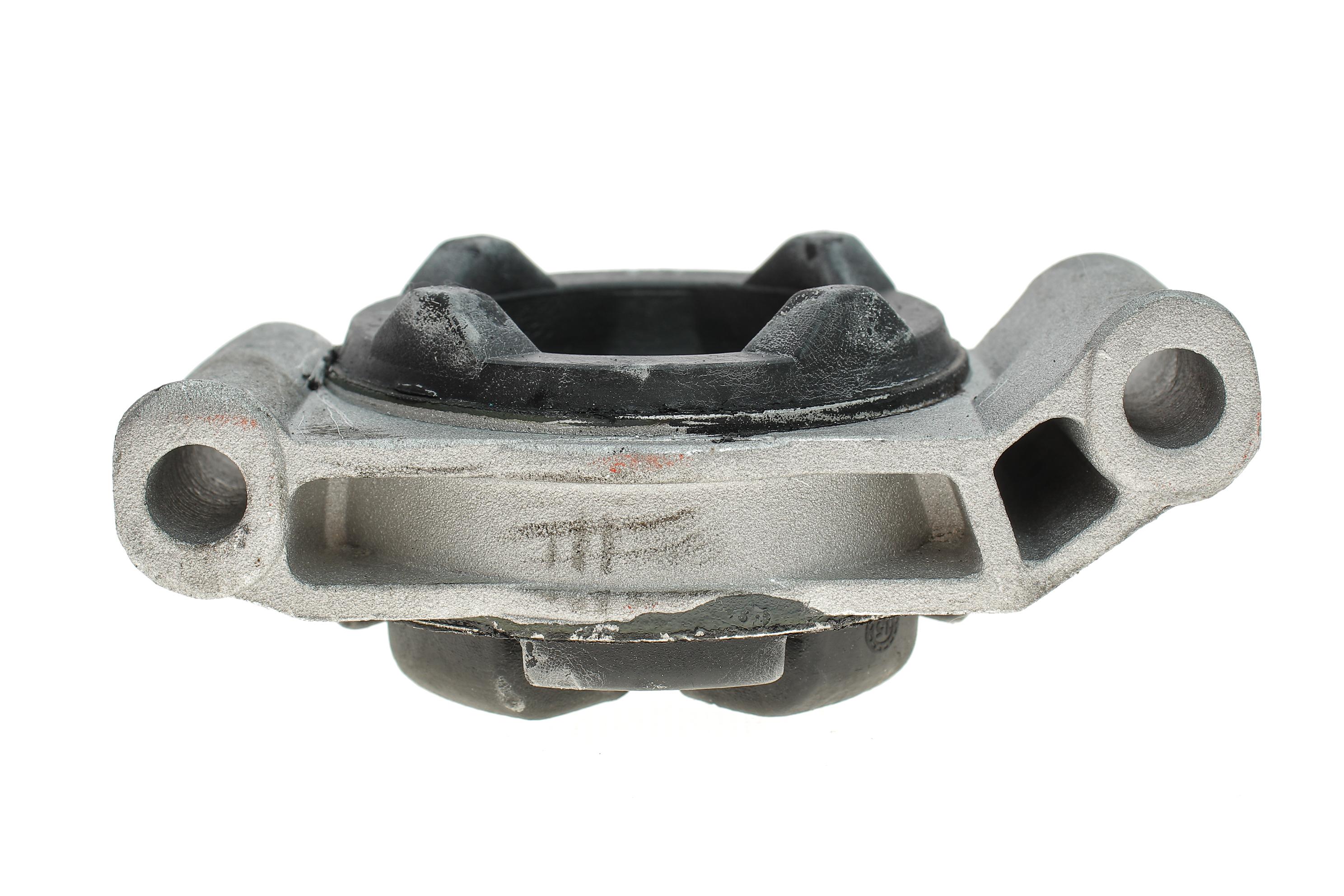 Подушка КПП Audi 80/100 1.3-2.8 -96 (L)