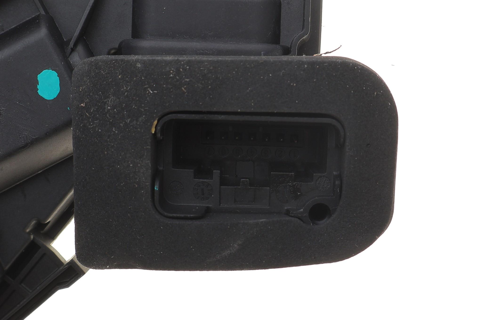 Замок двери (передней/L) VW Caddy/Golf/Polo/Sharan 14-