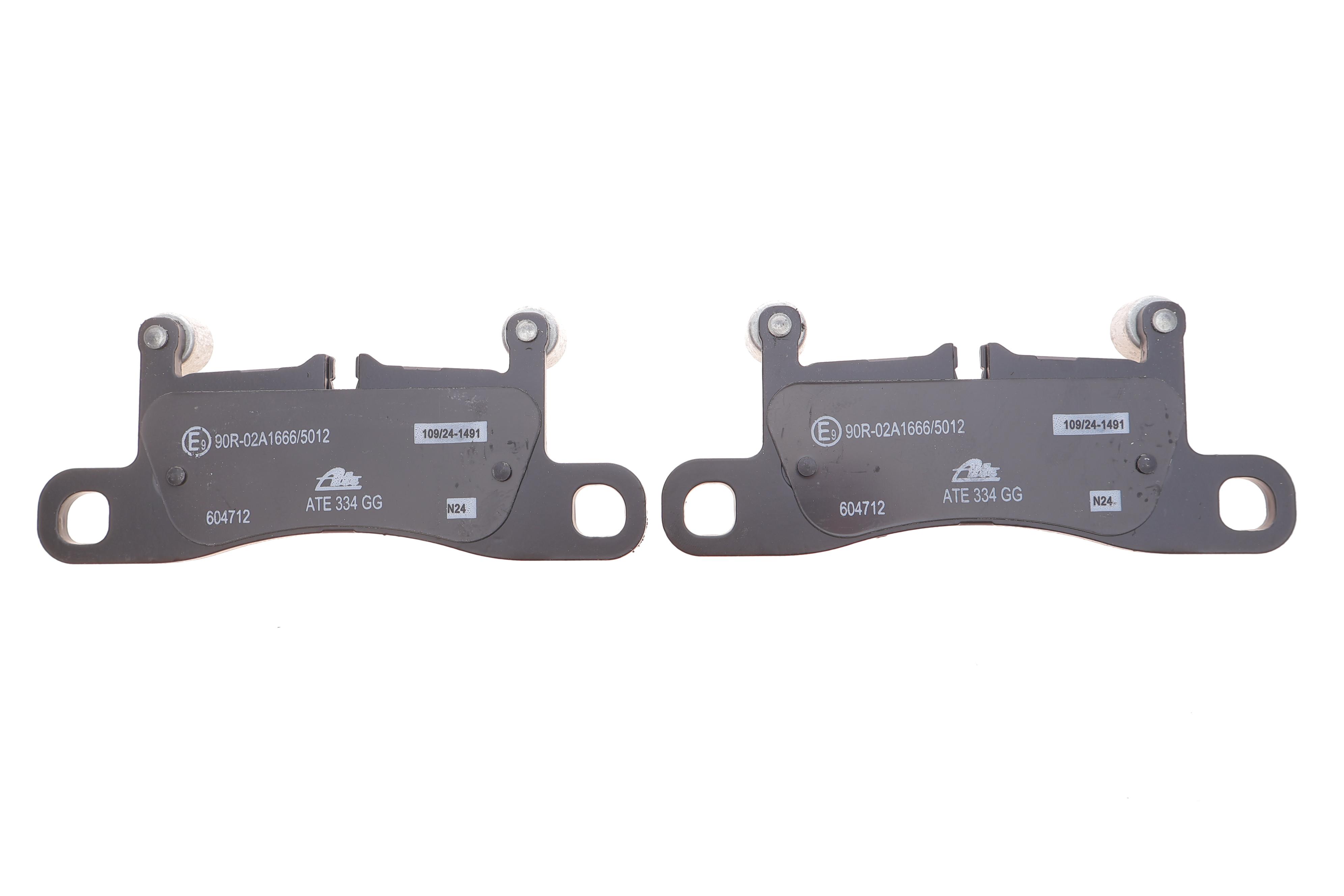 Колодки тормозные (задние) Porsche Cayenne/Cayenne Coupe 17-/911/Boxster 14- (Brembo)