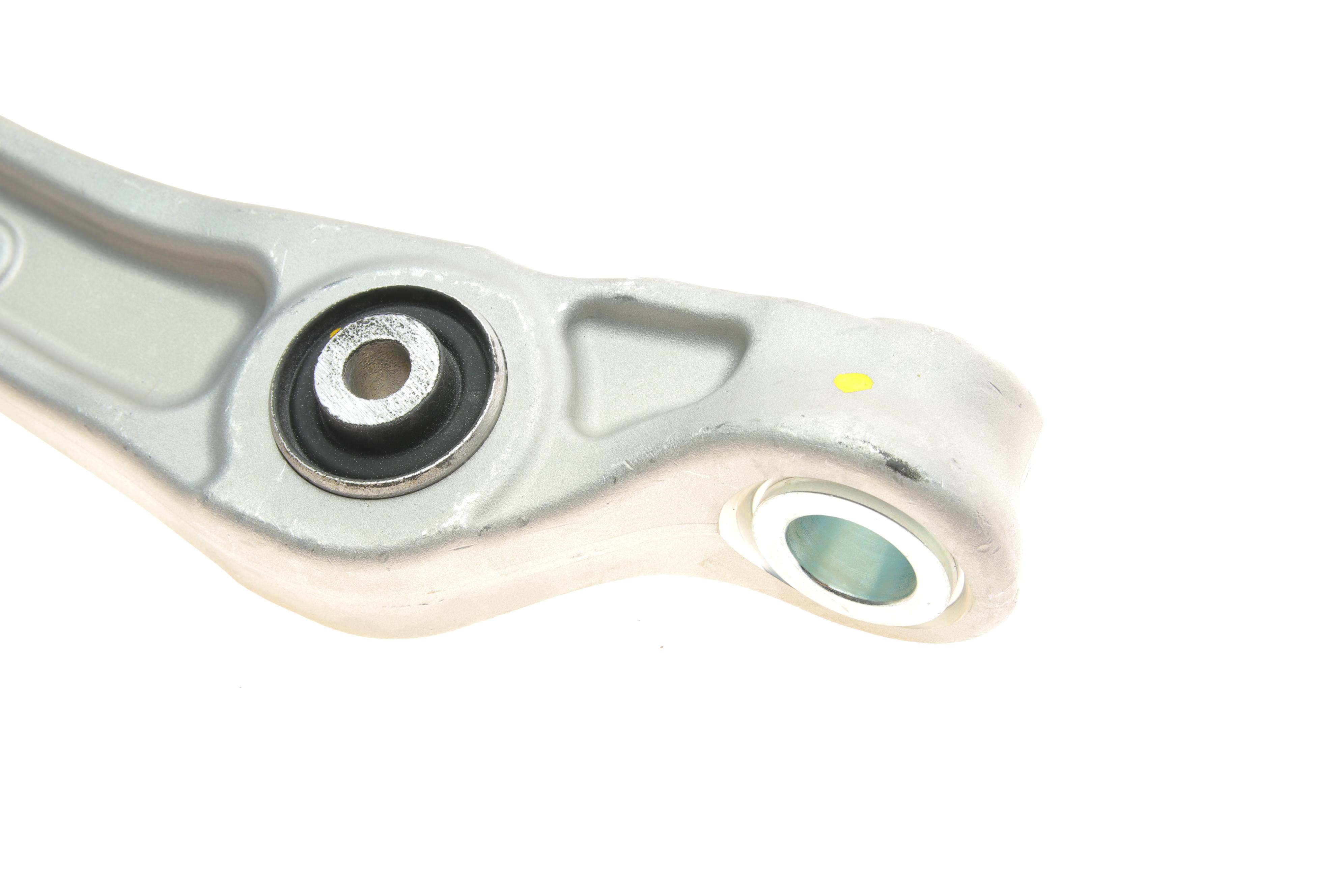 Важіль підвіски (передній/знизу/спереду) (R) Audi A4/A5 15-