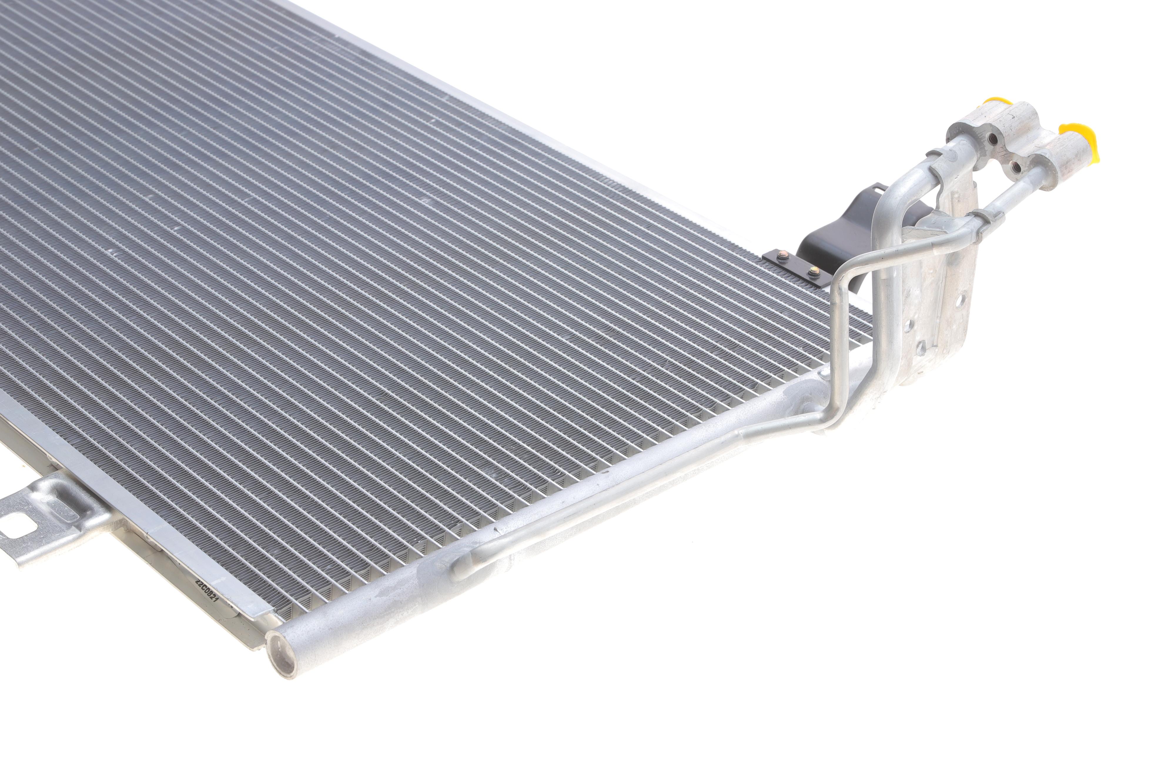 Радіатор кондиціонера (з осушувачем) Mazda CX-5 2.2 AWD 12-