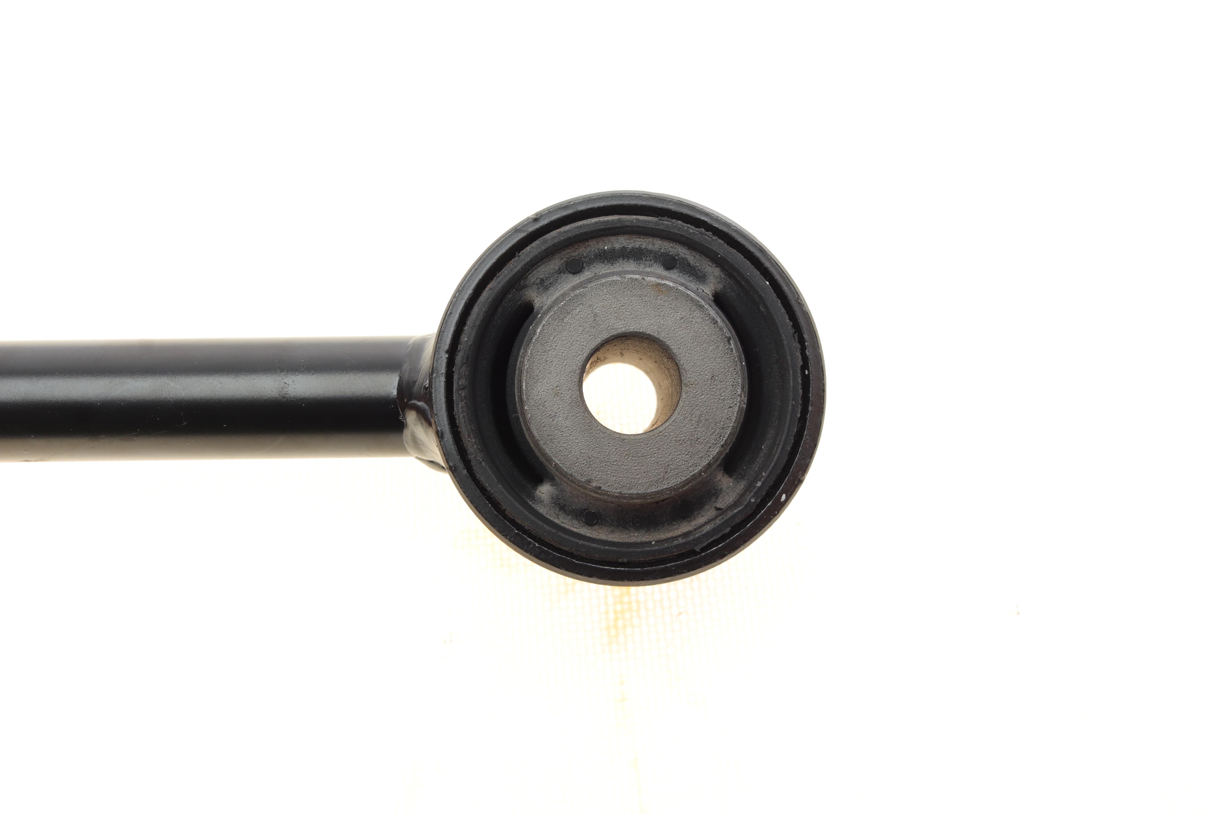 Важіль підвіски (задній) (R) Renault Duster 11-/Dacia Duster 10- (попереч.)