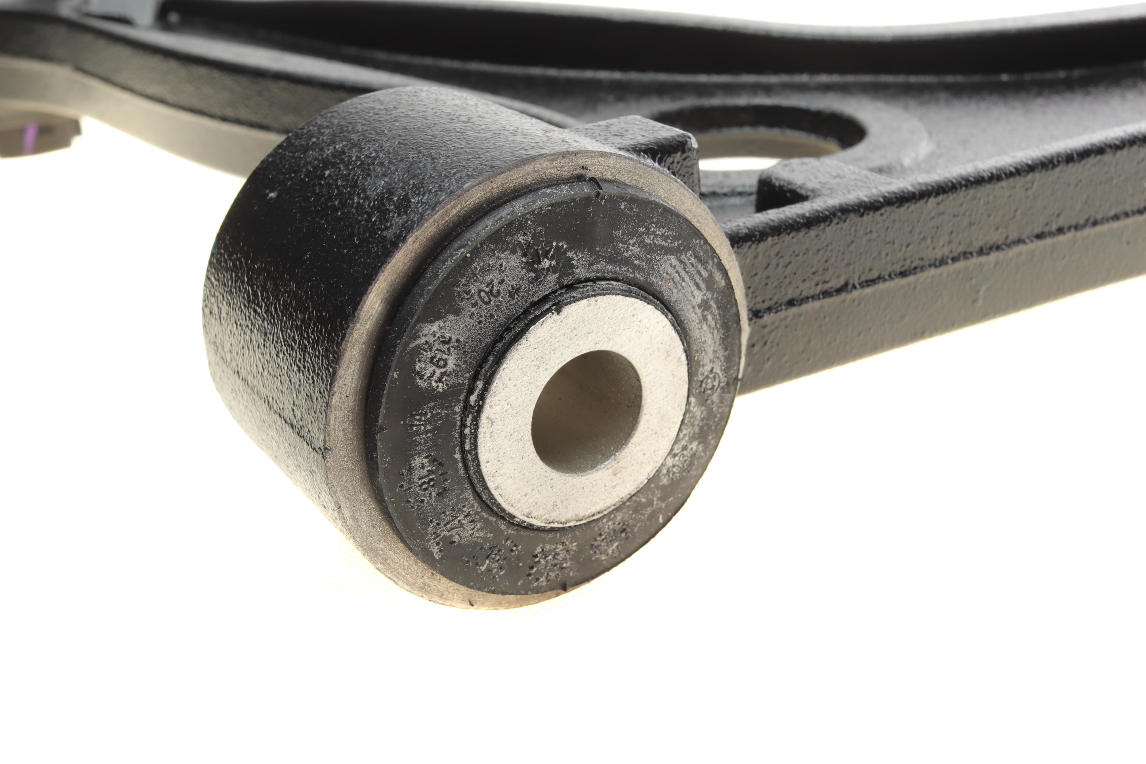 Важіль підвіски (передній/знизу/спереду) (R) Citroen Jumper/Peugeot Boxer 2.2/3.0 HDi 06-