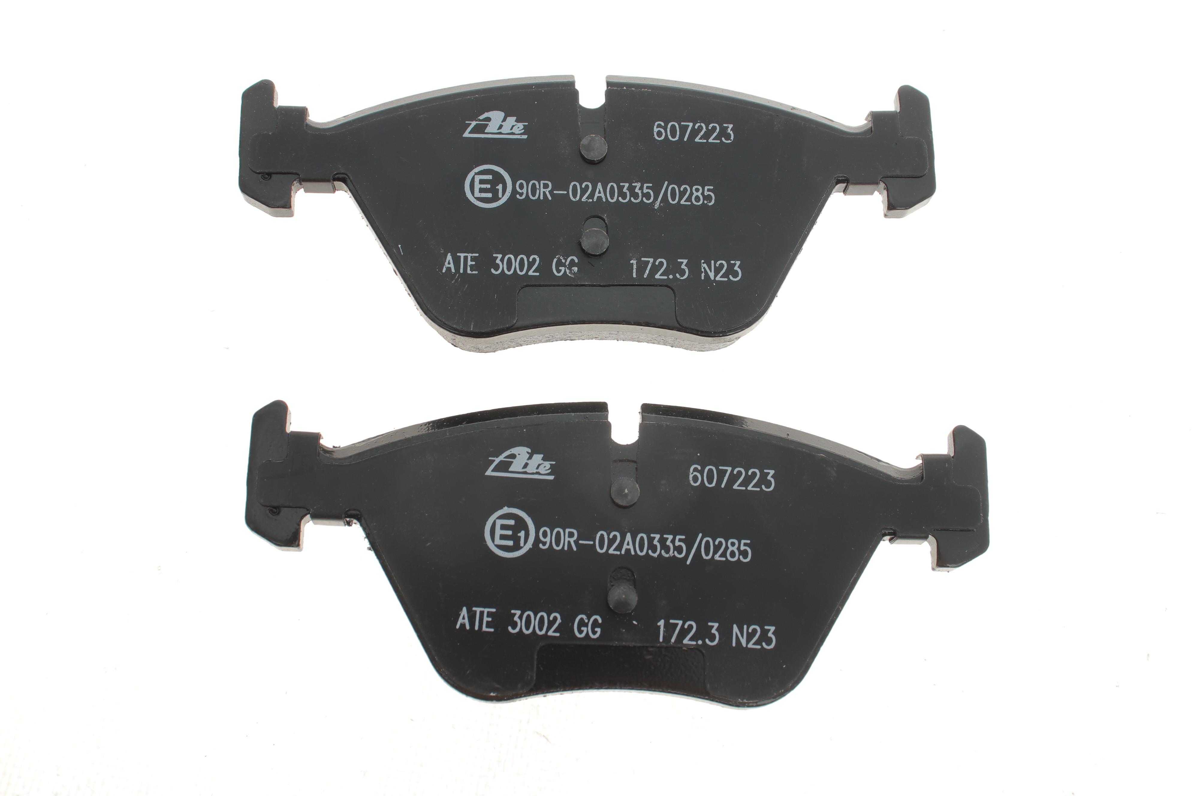 Колодки тормозные (передние) BMW 1 (E81/E82)/3 (E90-E93)/X1 (E84)/Z4 (E89) 04-16