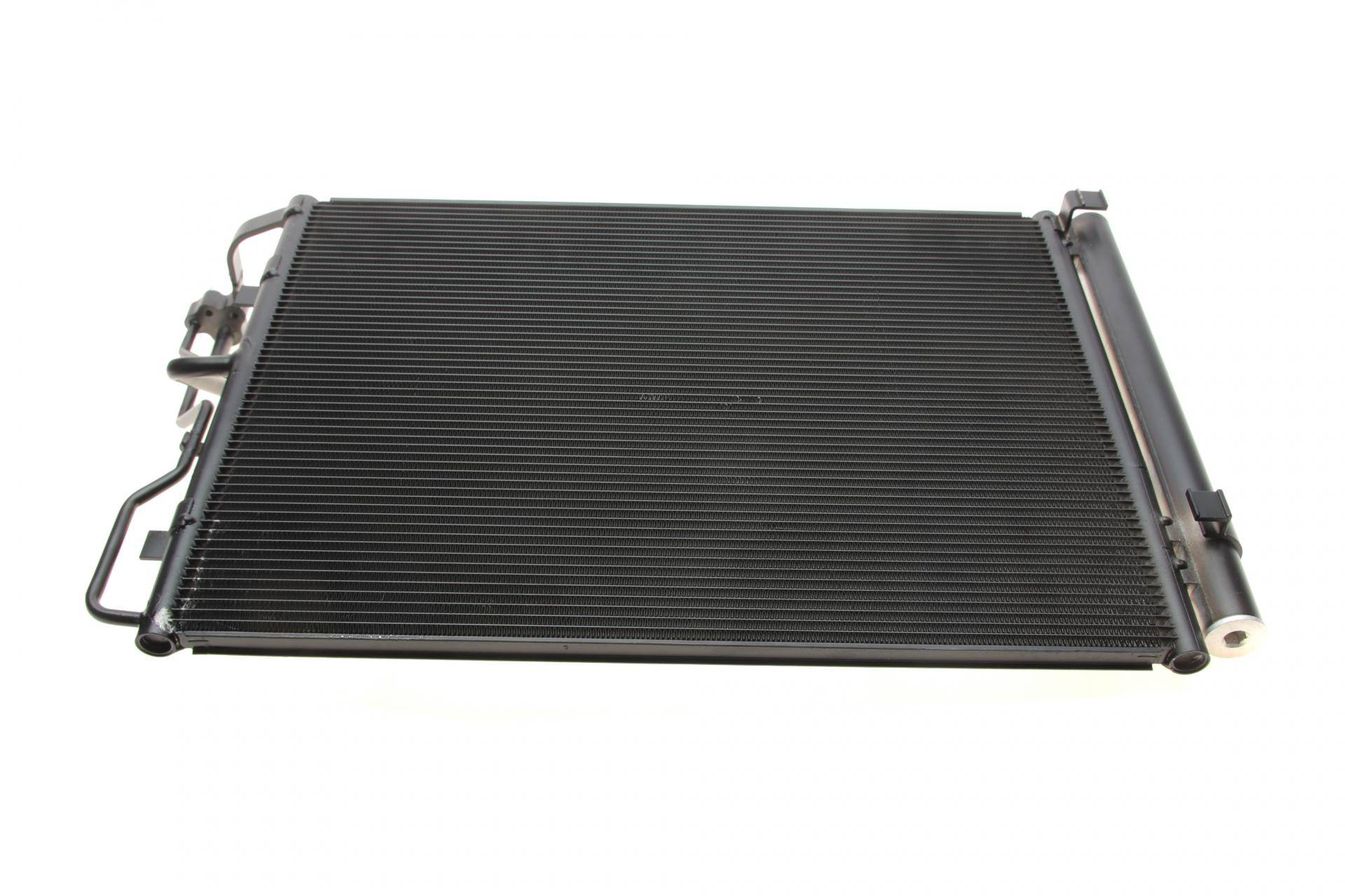 Радіатор кондиціонера (з осушувачем) Hyundai i40 I 1.7D 11-19