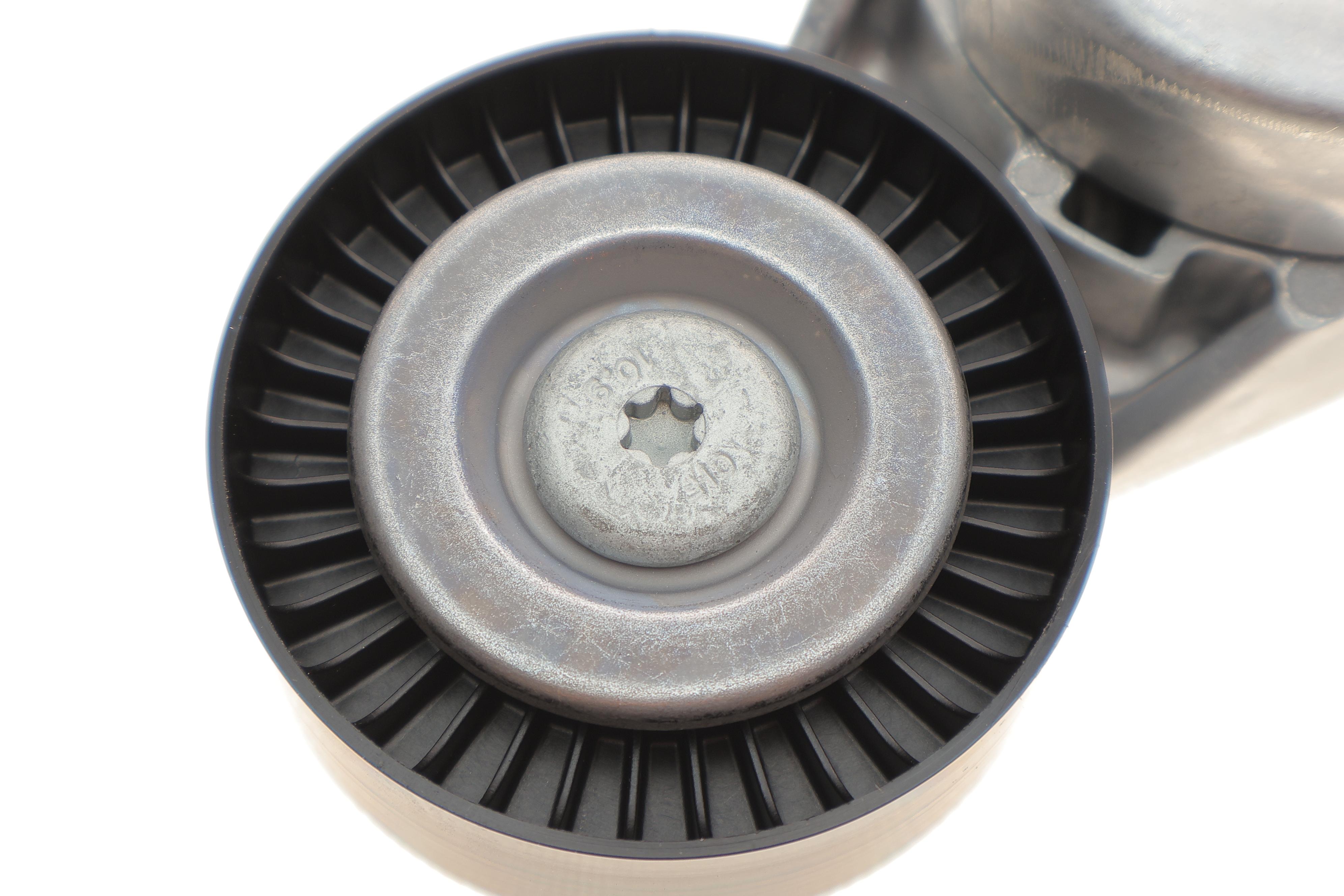 Натяжитель ремня генератора VW T5 1.9TDI 03- (70x24)