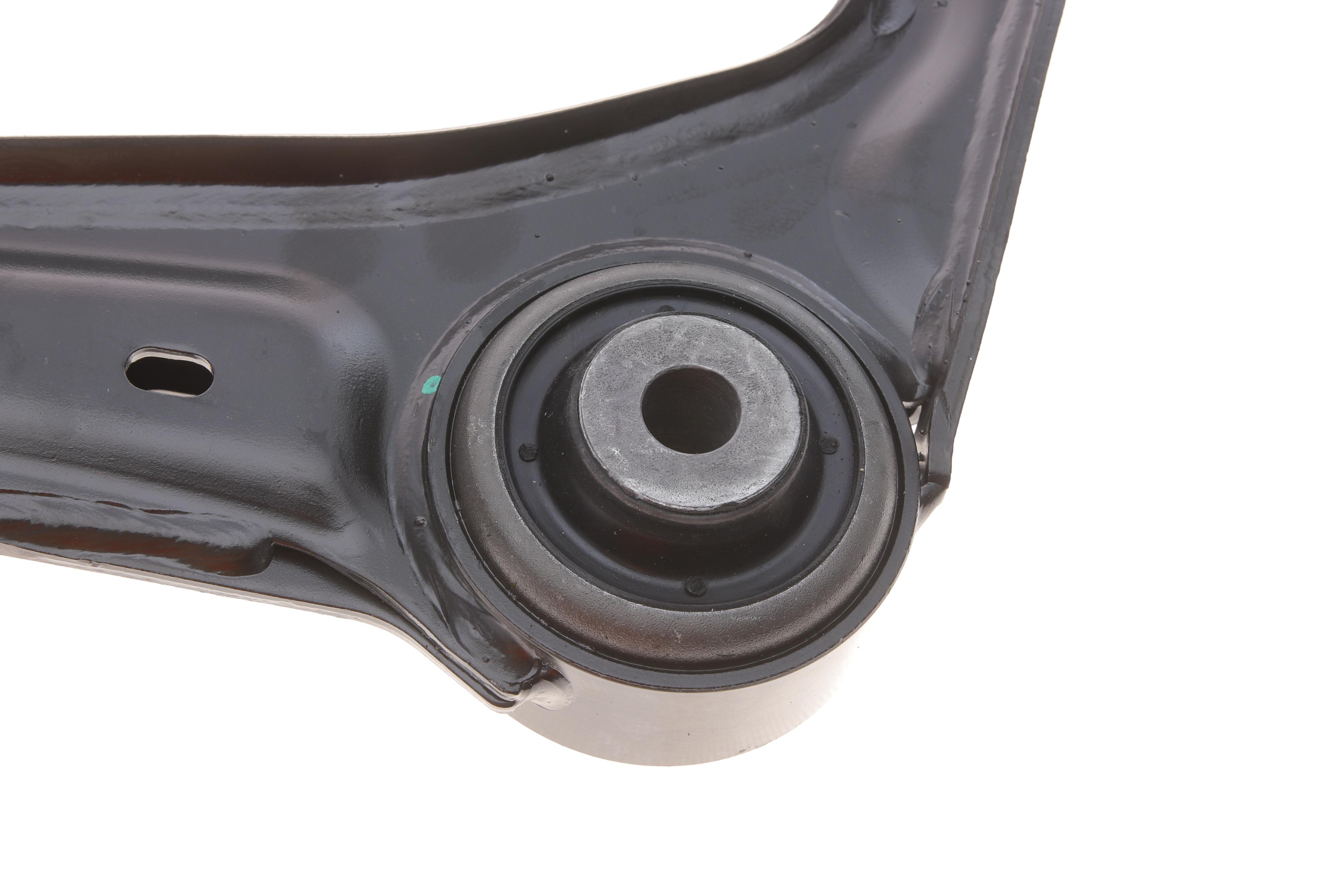 Важіль підвіски (передній/знизу) (L) MB Vito (W447) 14-