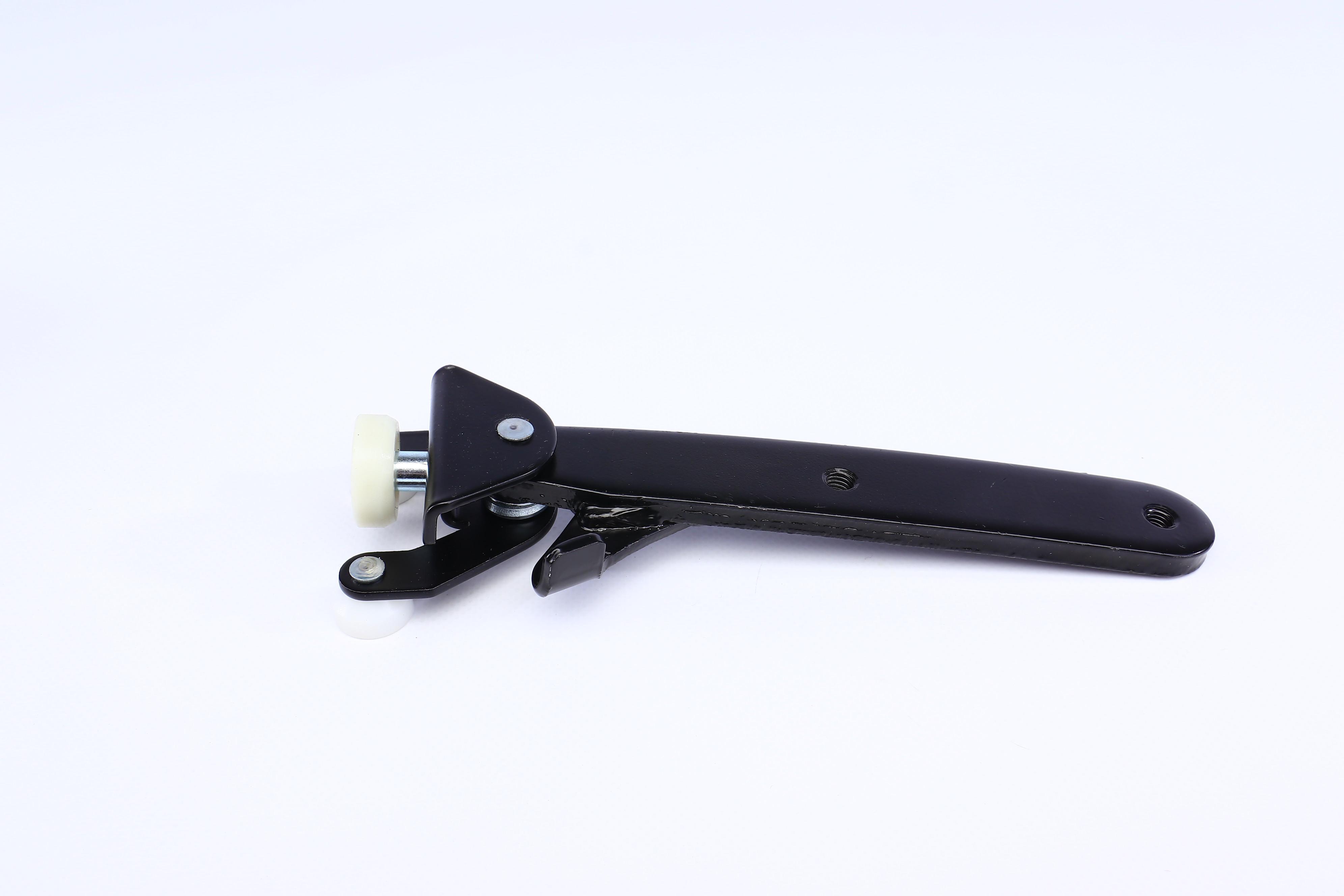 Ролик двери (боковой/нижний) VW Caddy 03- (L) (с кронштейном)