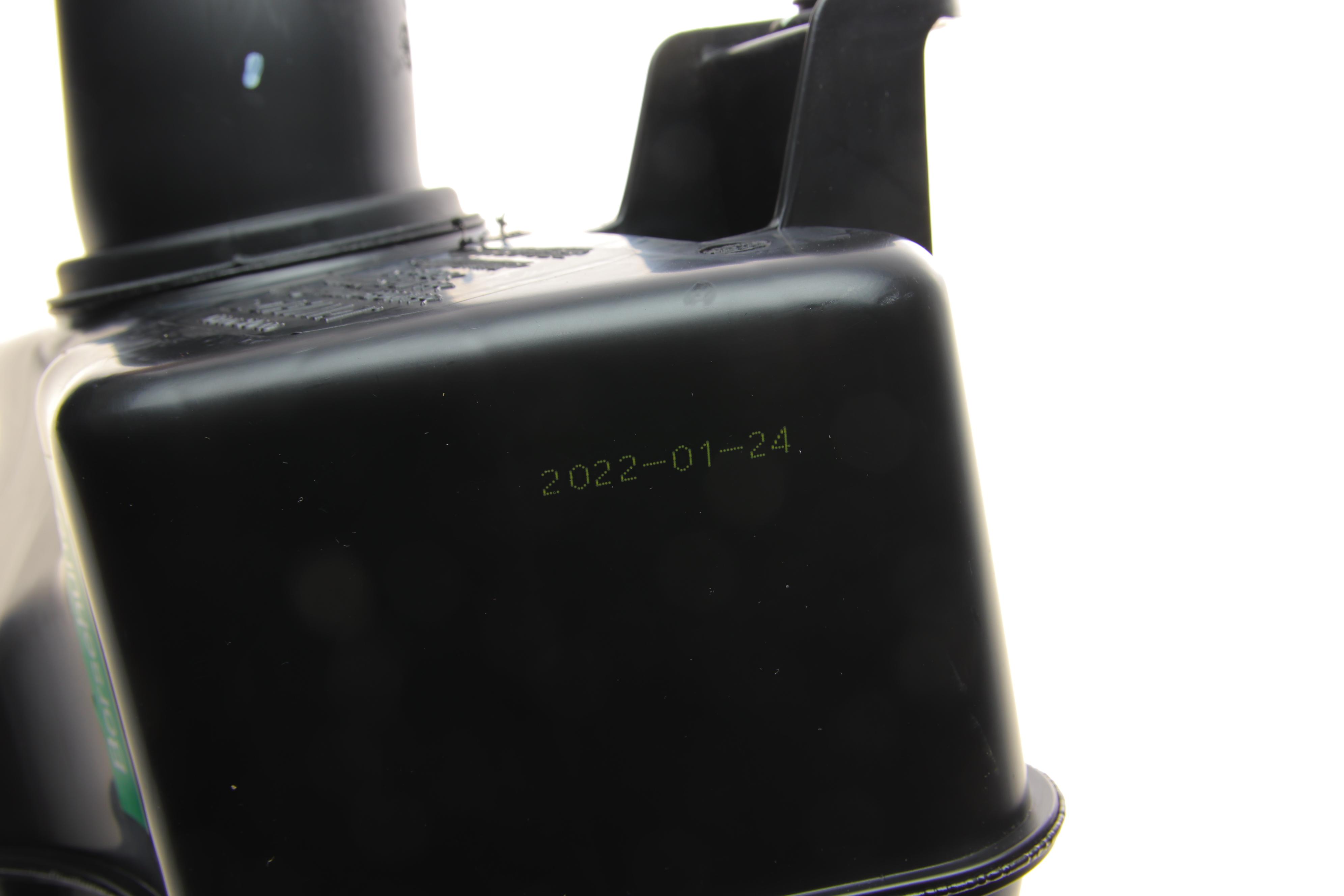 Корпус фільтра повітряного VW Caddy 1.6/2.0 04-15