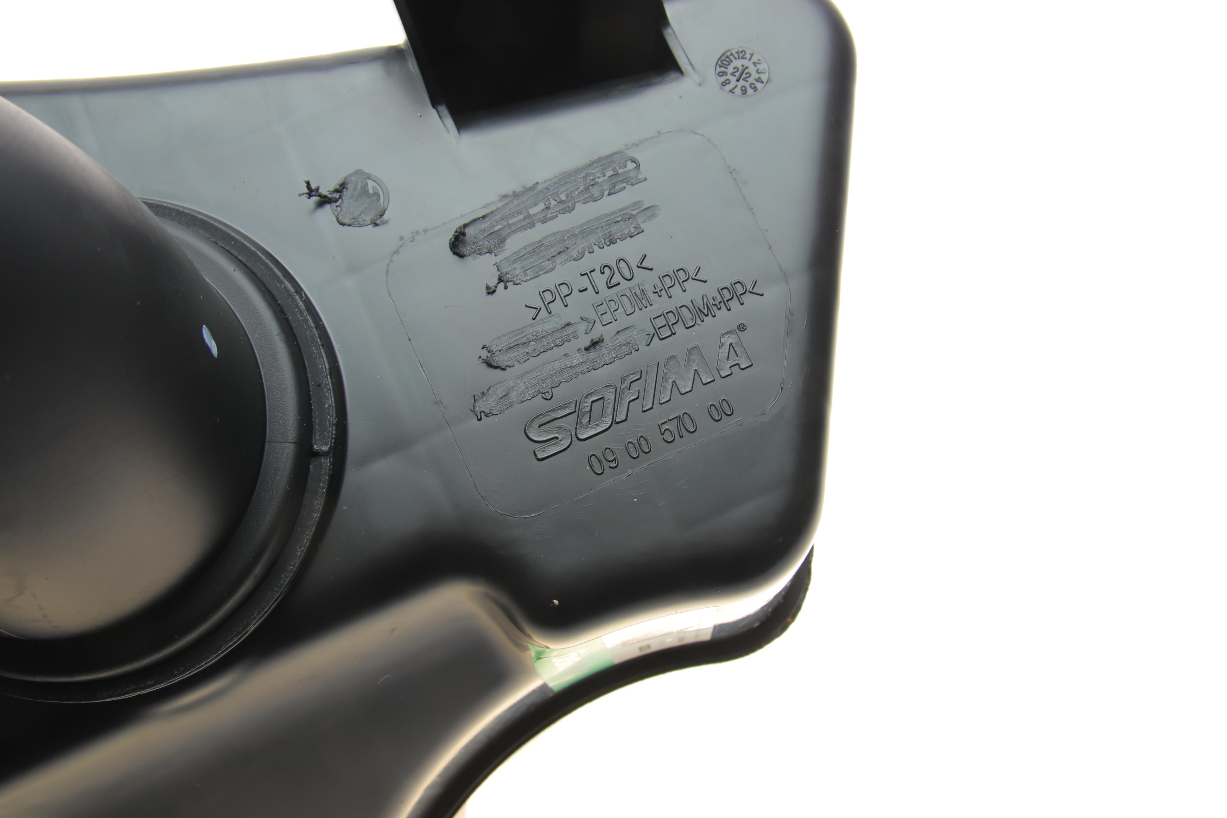 Корпус фільтра повітряного VW Caddy 1.6/2.0 04-15