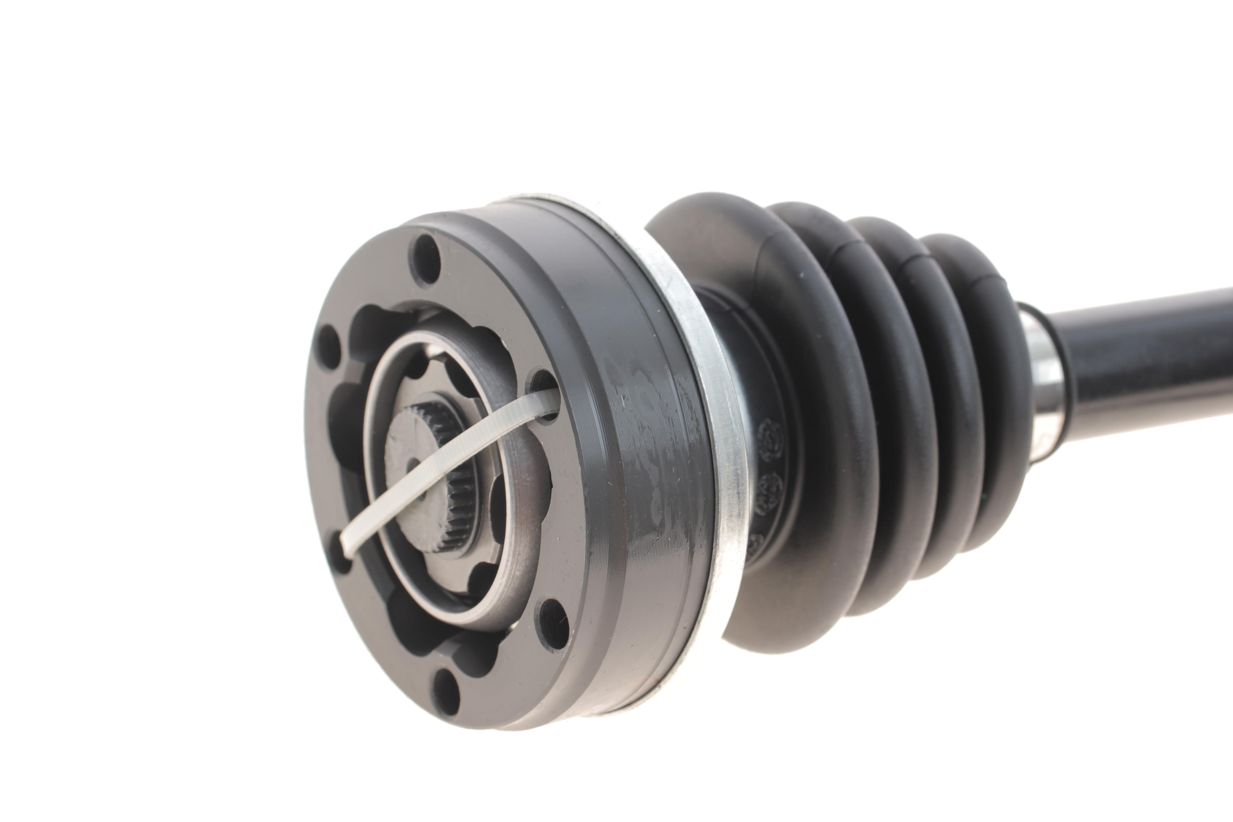 Полуось (передняя) Audi A3/Seat Leon/Skoda Octavia/VW Bora/Golf IV 96-10 (R)