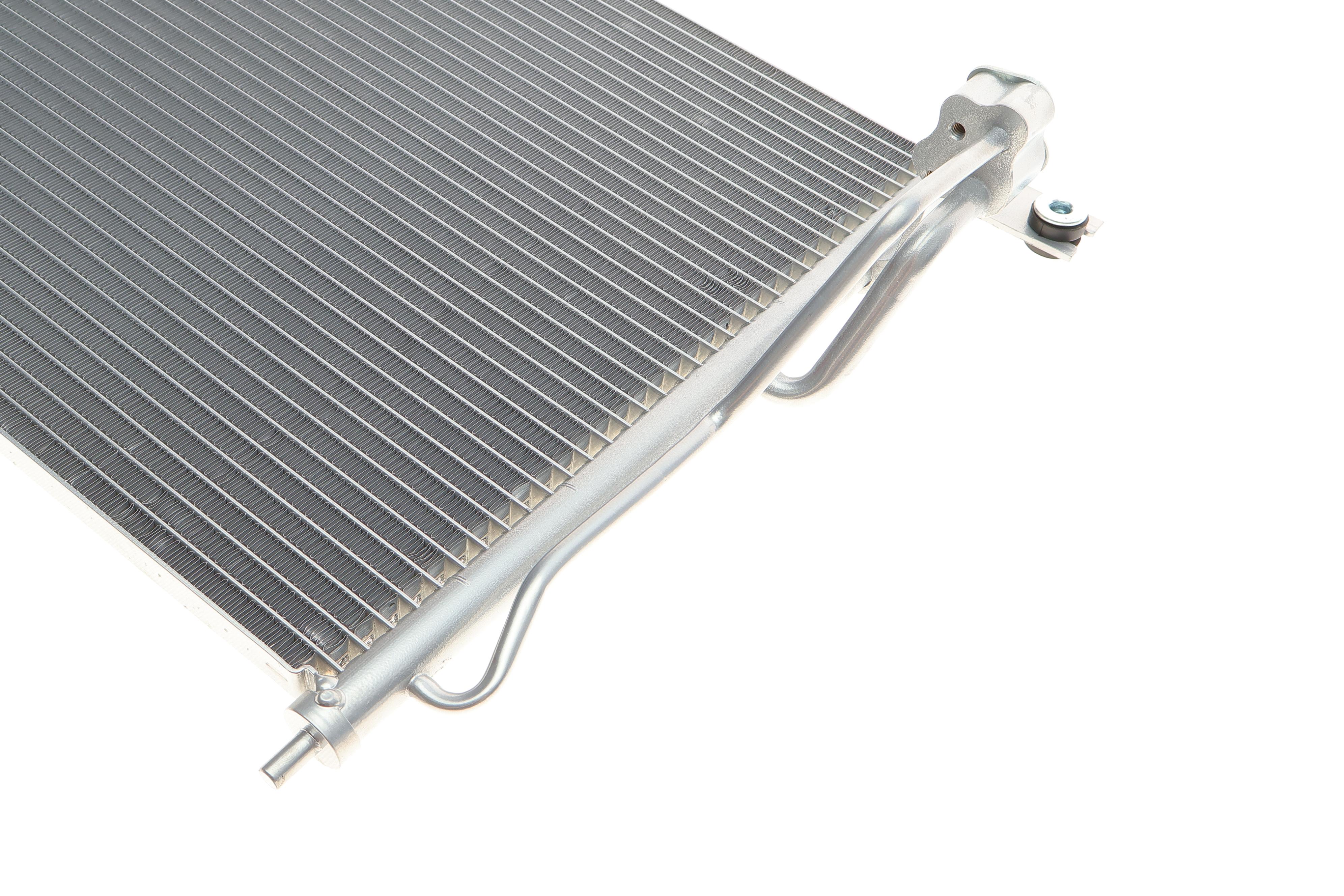 Радіатор кондиціонера (з осушувачем) Hyundai Accent 1.4/1.6 05-