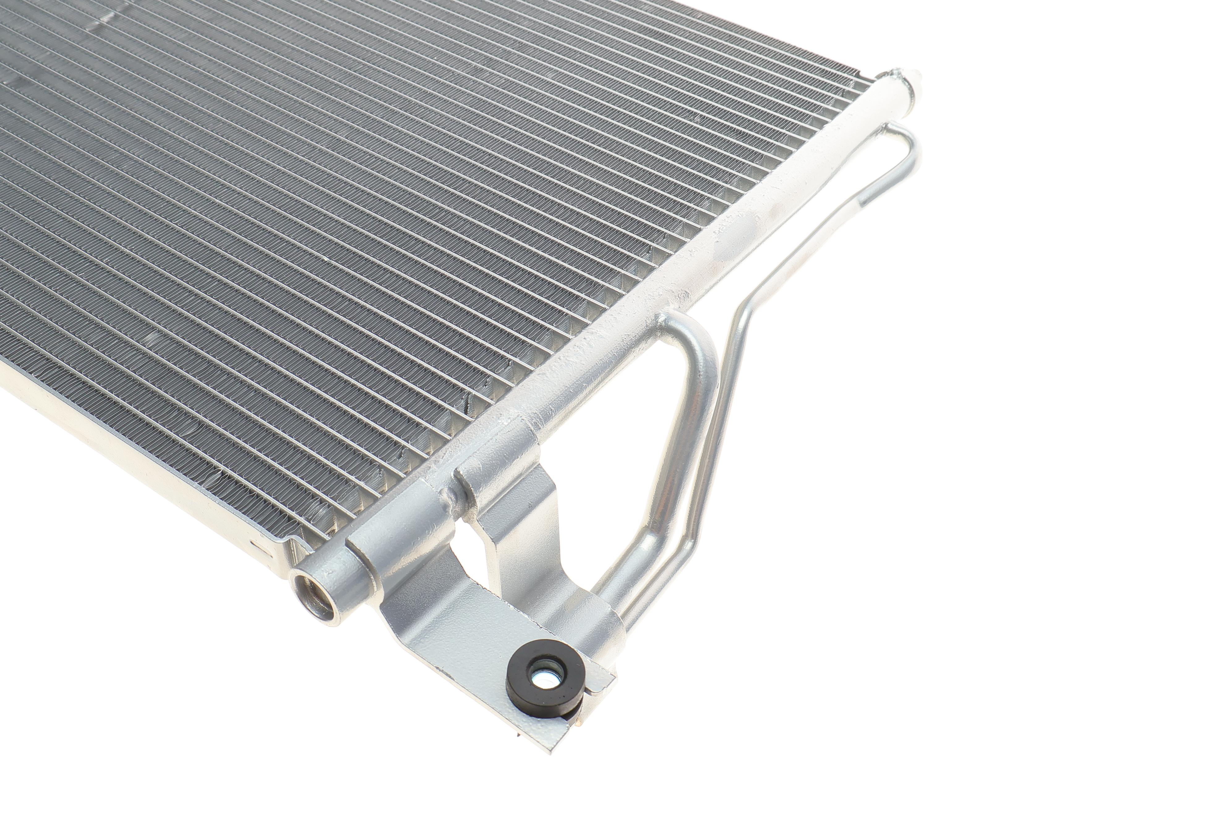 Радіатор кондиціонера (з осушувачем) Hyundai Accent 1.4/1.6 05-