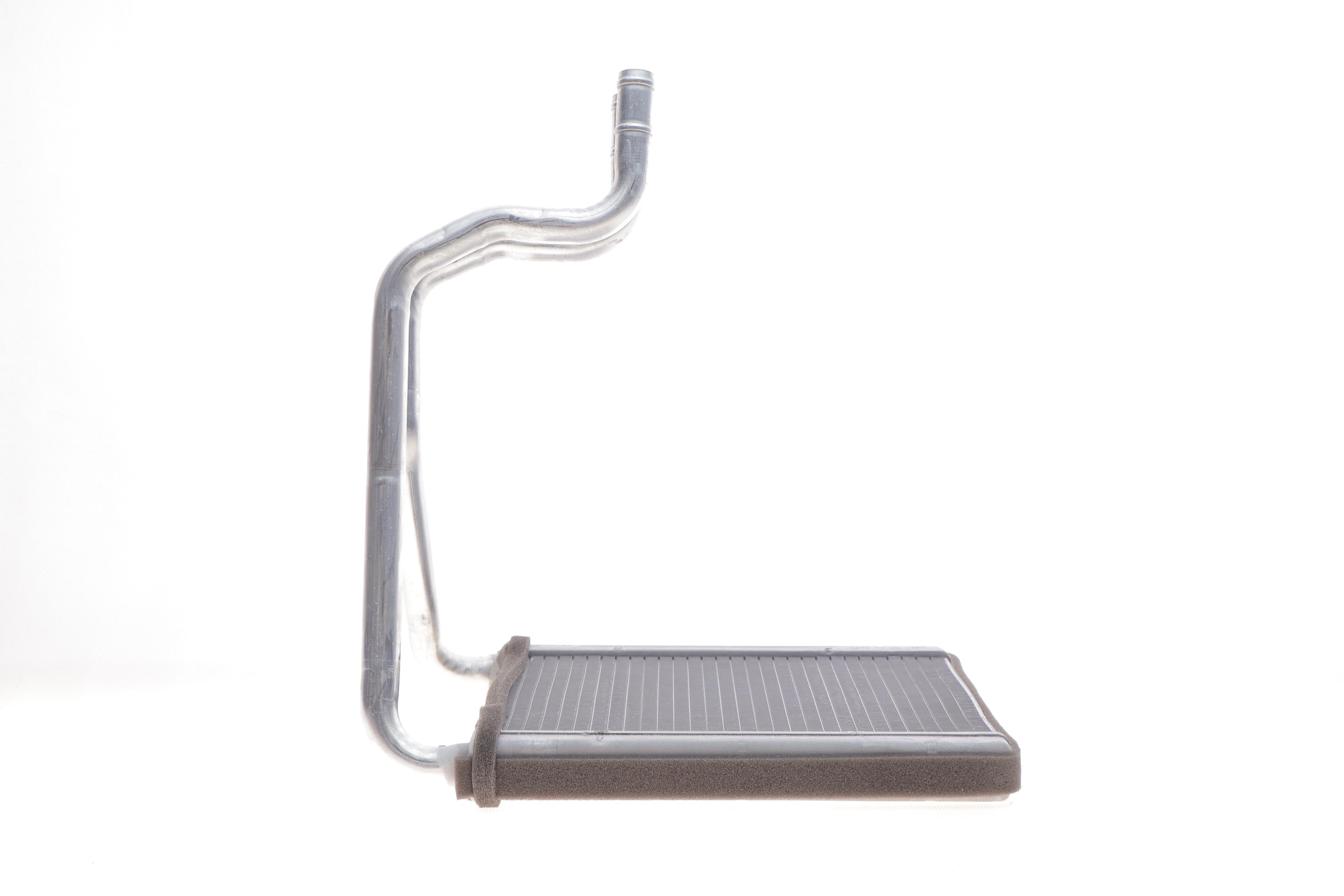 Радіатор пічки Hyundai Tucson/Kia Sportage 2.0 CRDi 04- (HALLA)