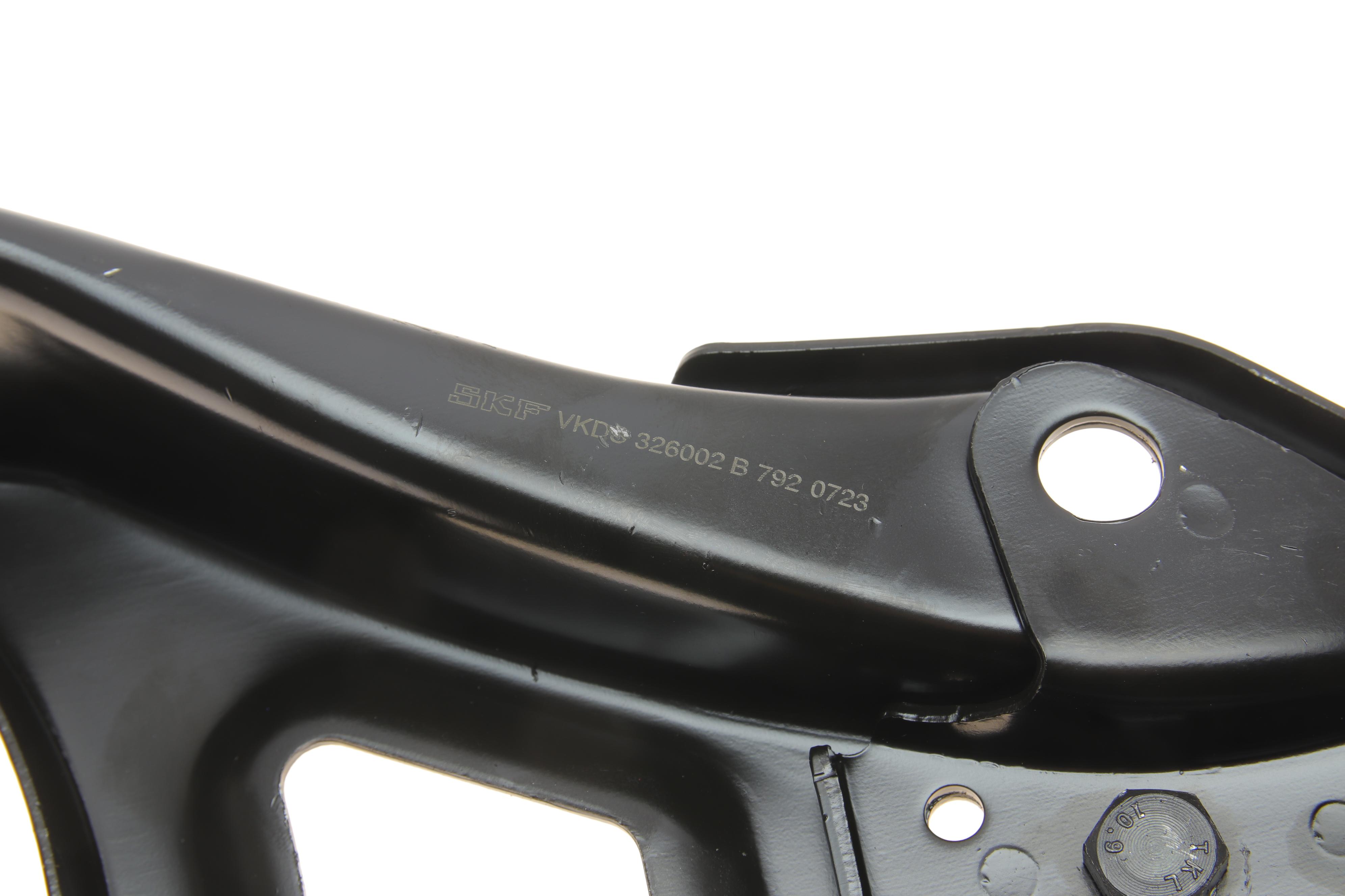 Важіль підвіски (передній/знизу) (L) Renault Clio II/Kangoo/Nissan Kubistar 97-