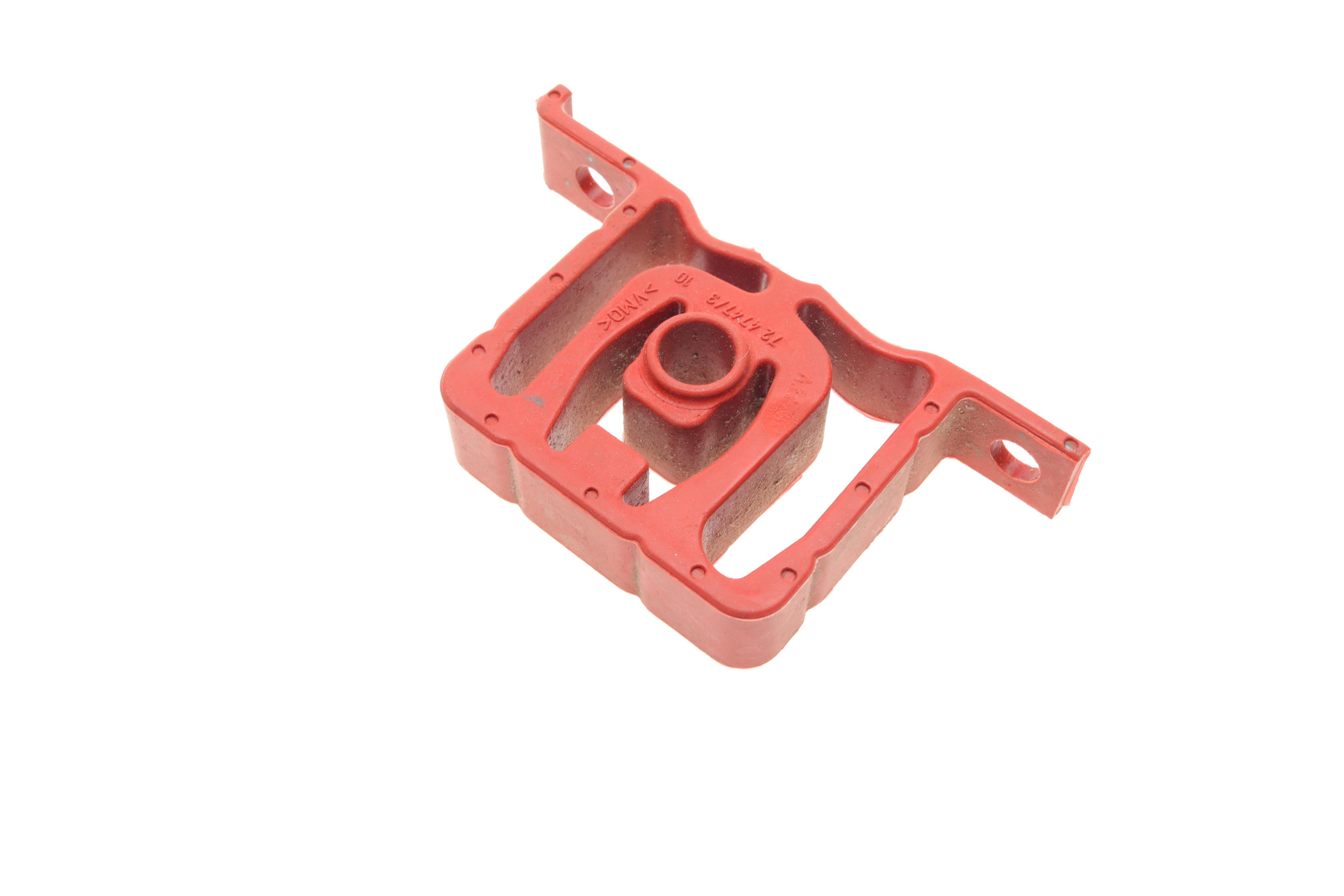 Кронштейн крепления глушителя (передний) Skoda Octavia/VW Golf/Bora 97-06