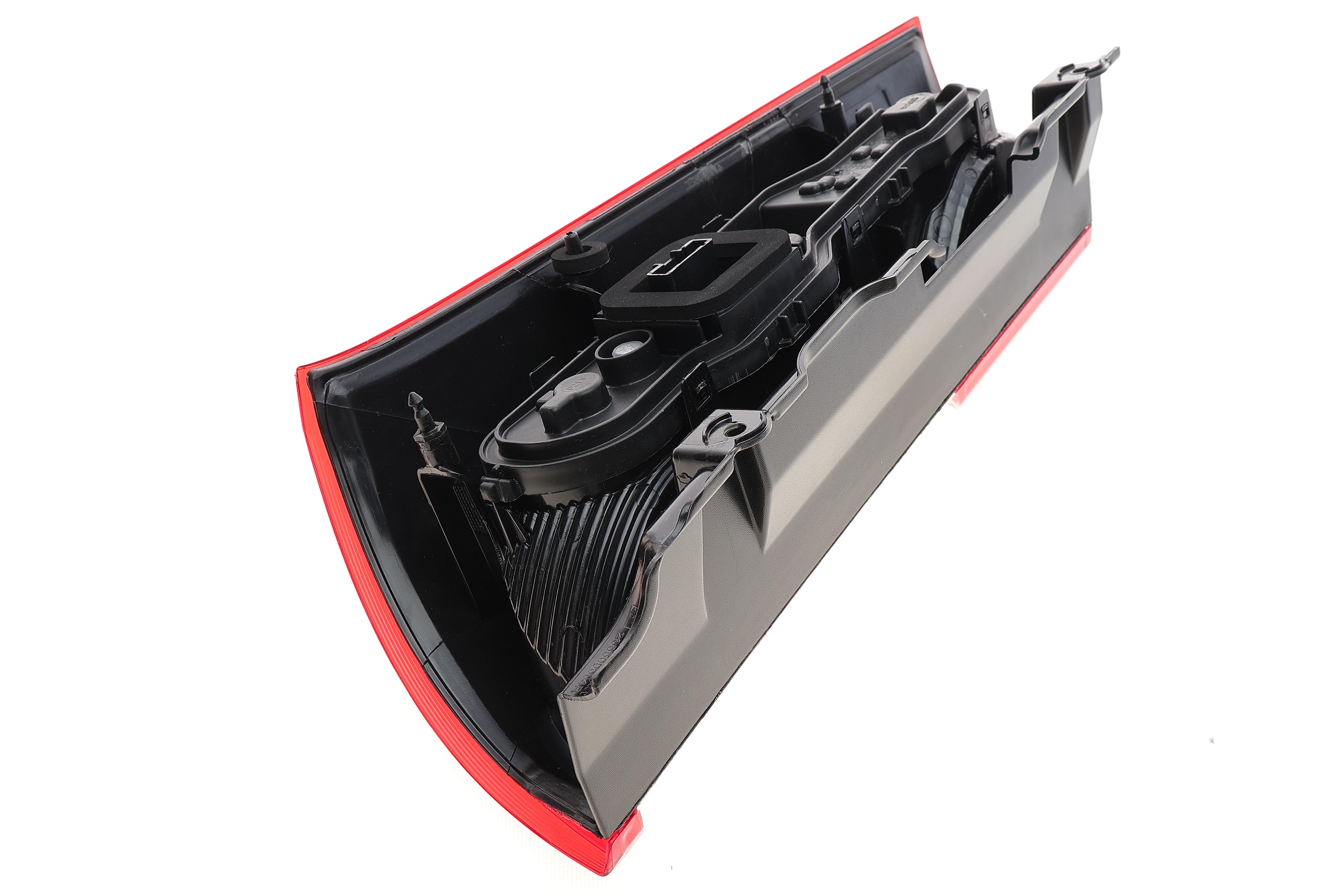 Ліхтар задній Renault Dokker 12- (R)