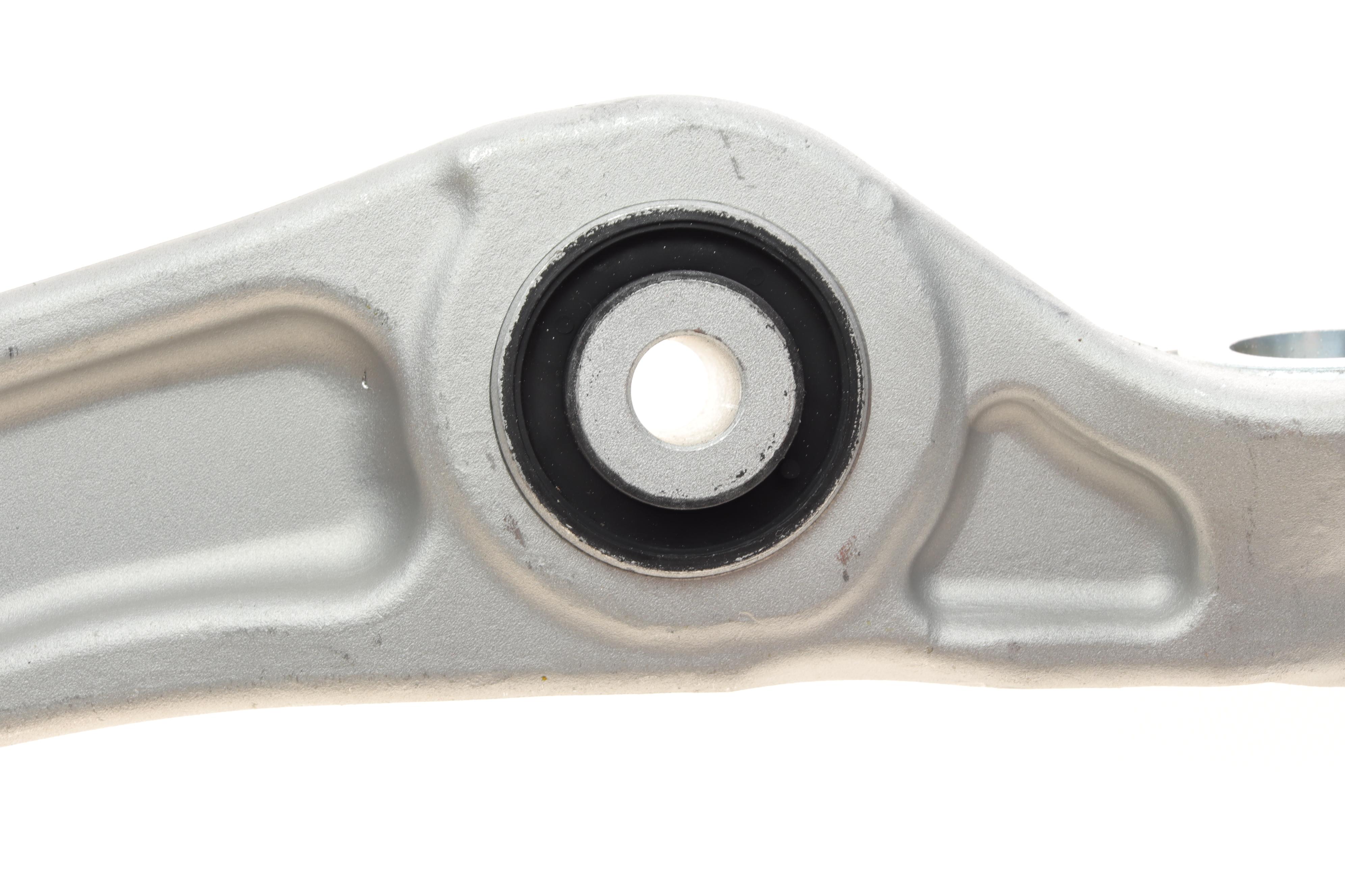 Важіль підвіски (передній/знизу/спереду) (L) Audi A4/A5 15-