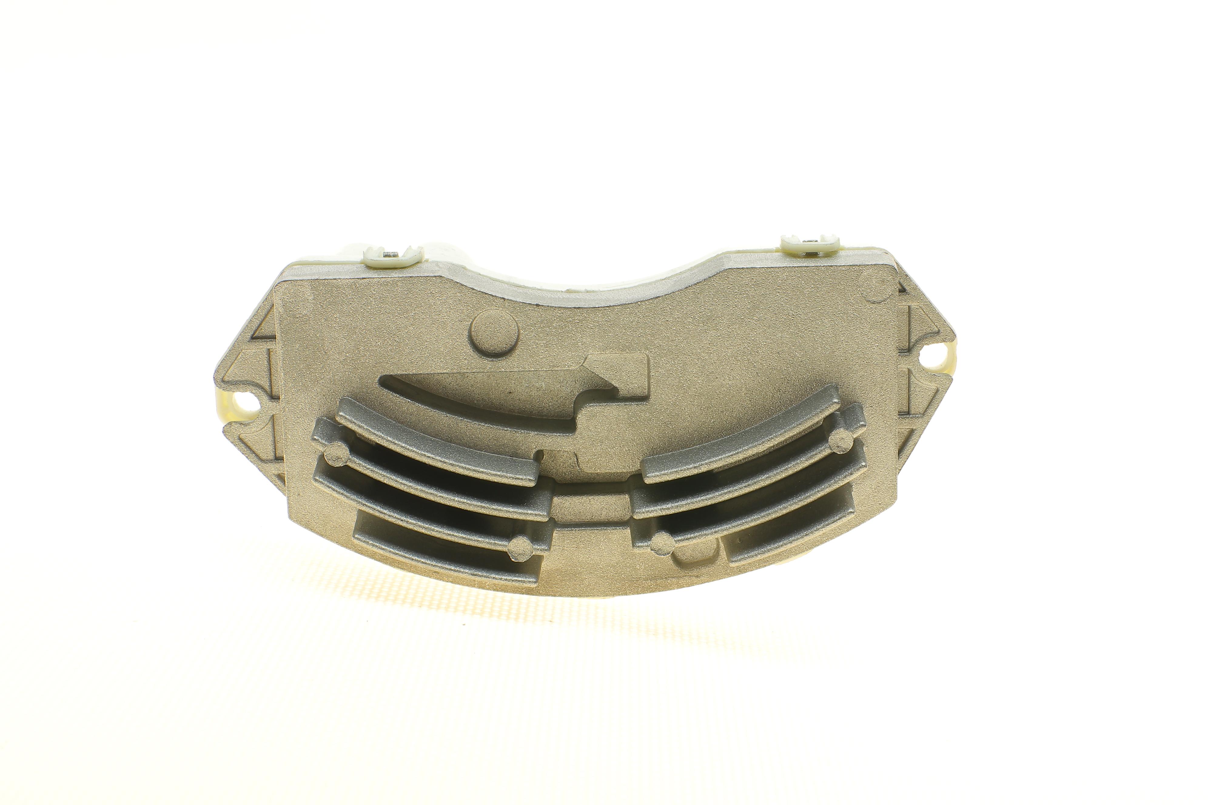 Резистор вентилятора печки BMW 3 (E90)/X5 (E70)/X3 (F25) 04-17 (HÜCO)