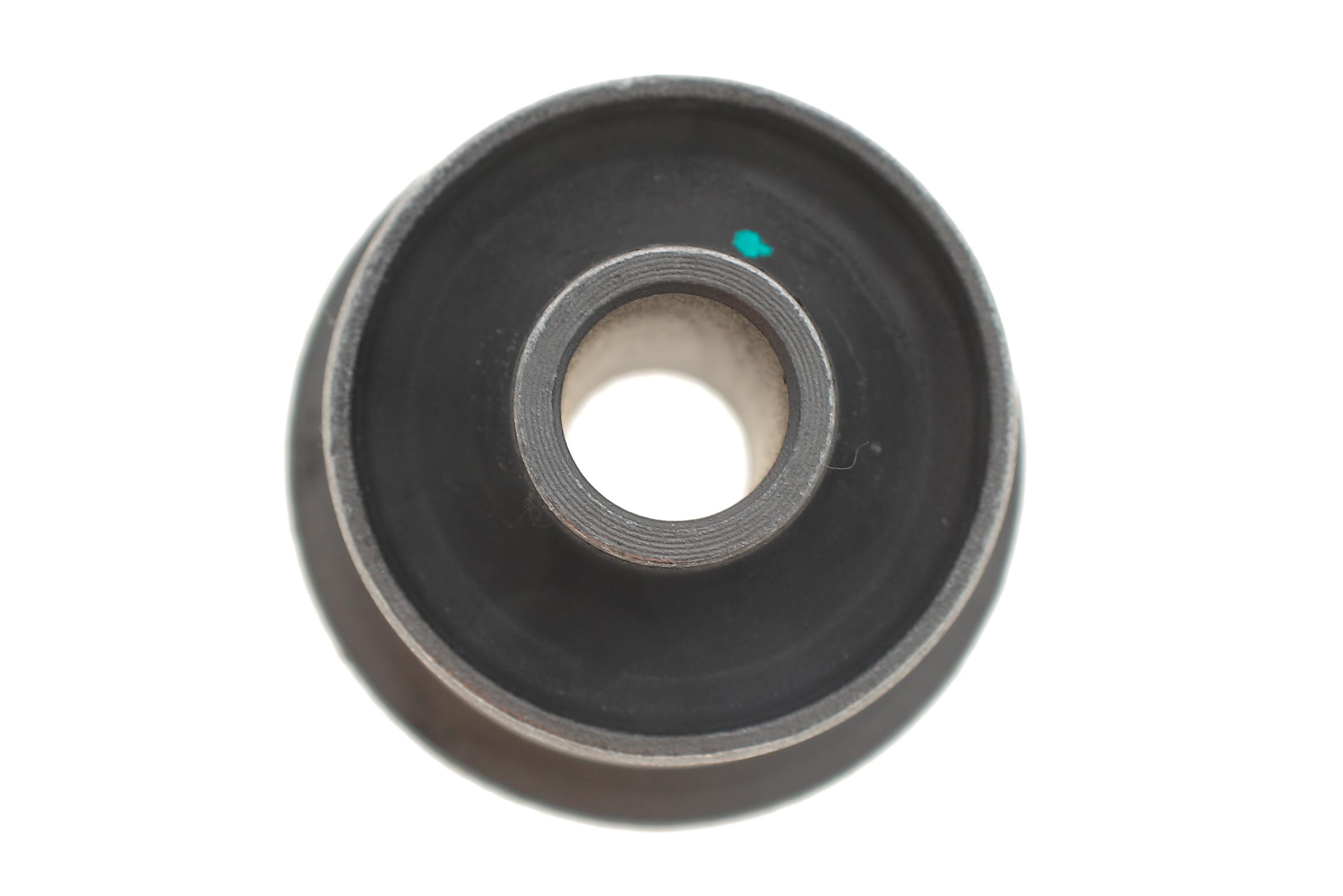 Сайлентблок важеля (переднього/зверху) Toyota Hilux 2.5 D-4D 05-15