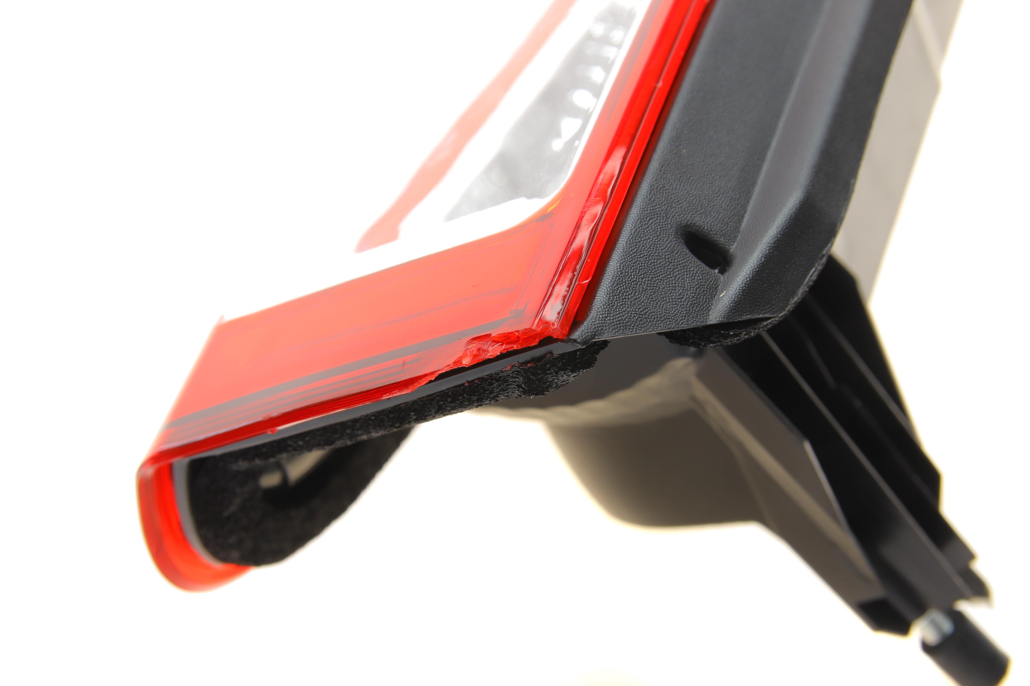 Фонарь задний Renault Master/Opel Movano 10- (R)(незначительная трещина)