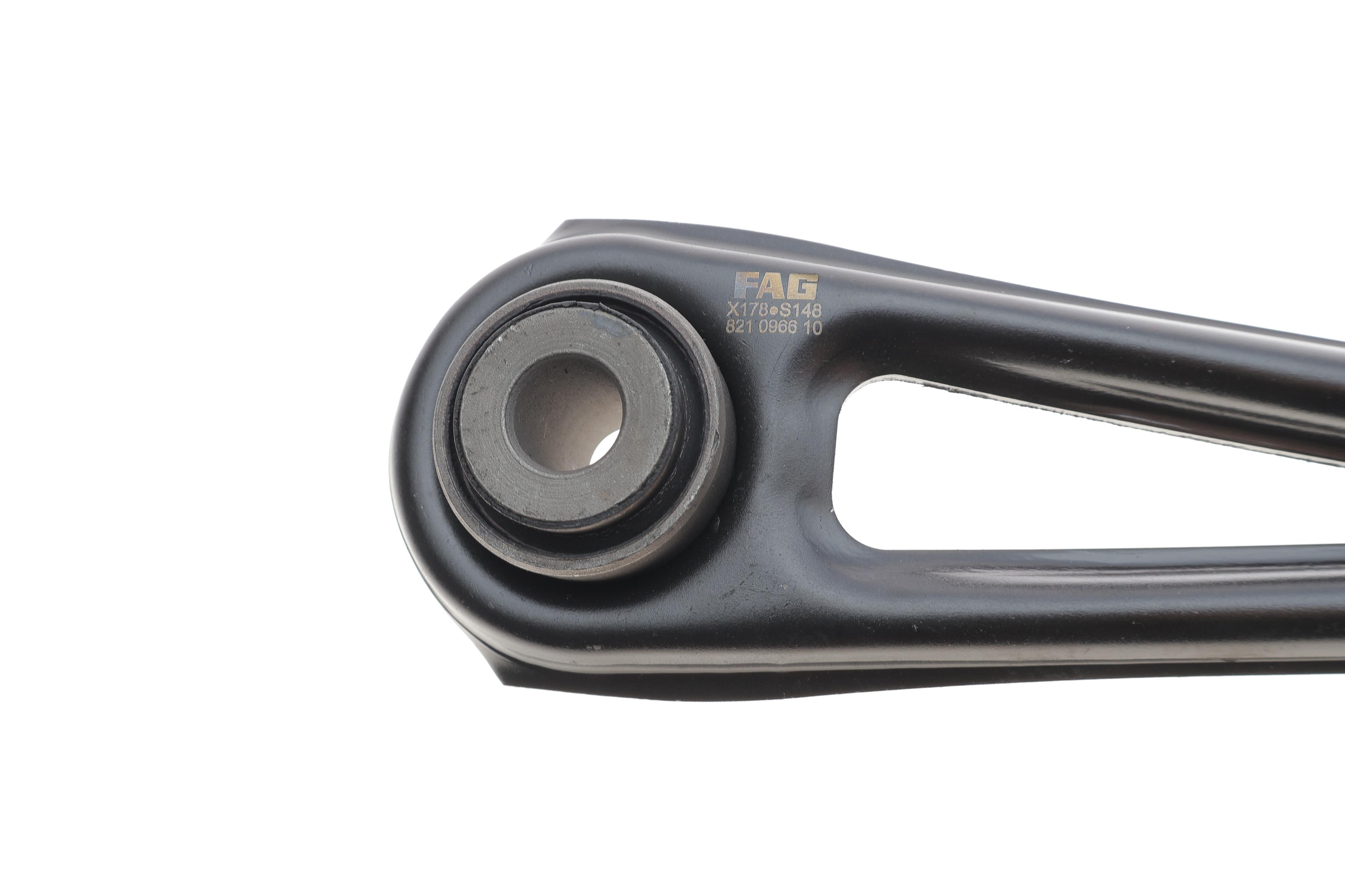 Важіль підвіски (задній) Audi Q7/VW Touareg/Porsche Cayenne 02- (поперечний)