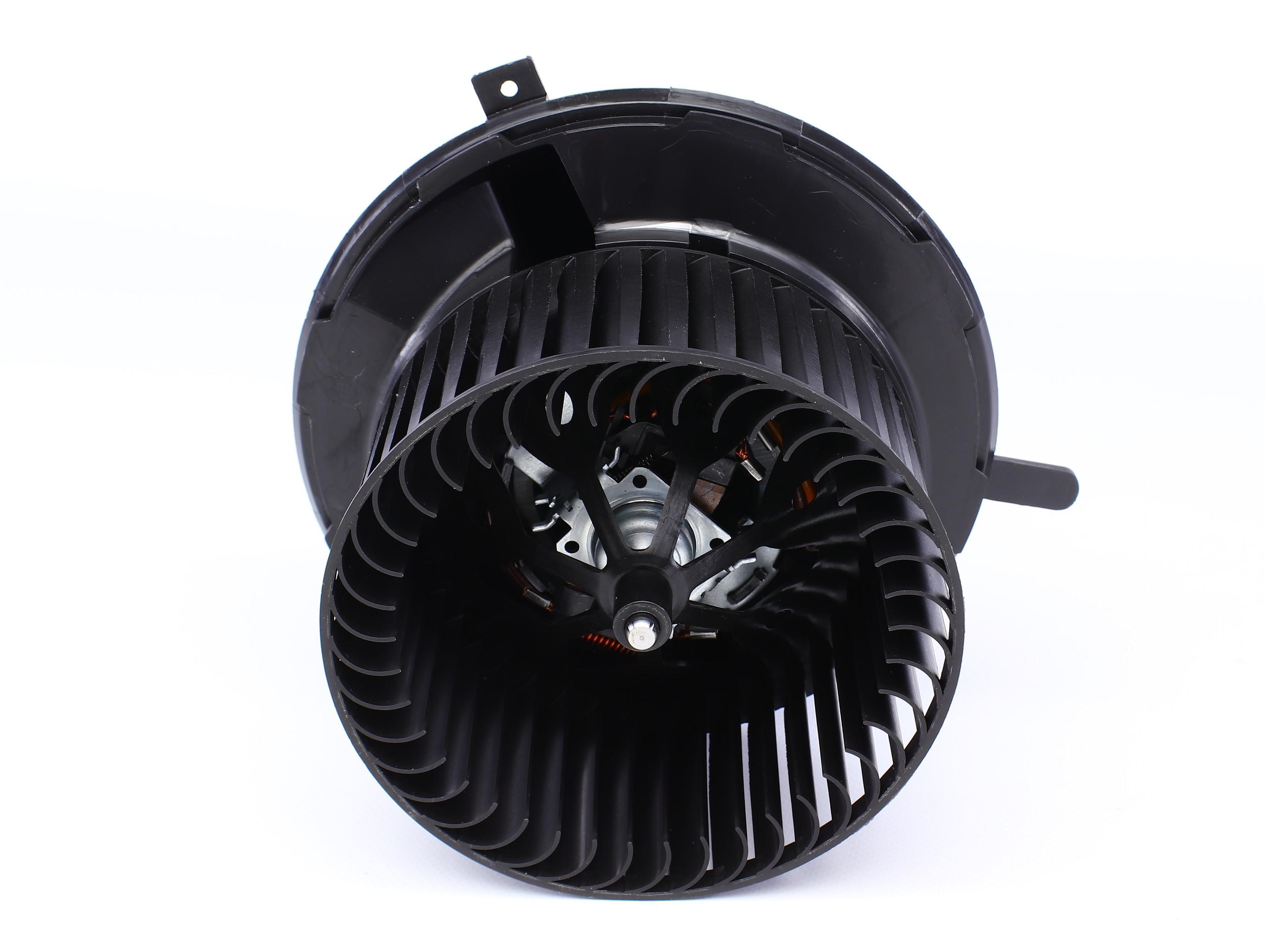 Моторчик печки VW Caddy 03-