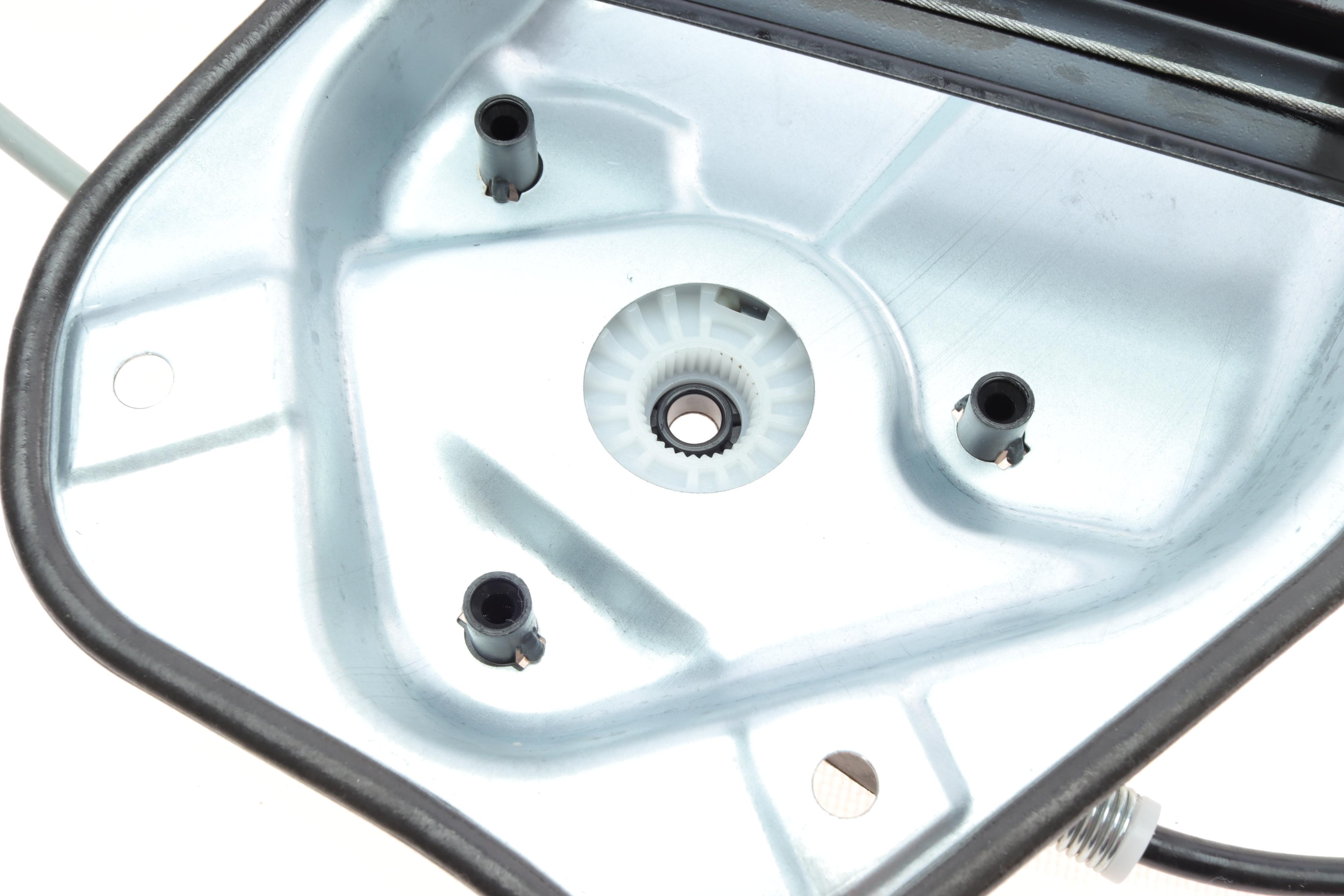 Склопідіймач (задній) VW Golf 99-09/Jetta 05-10 (R) (електро)(без моторчика)