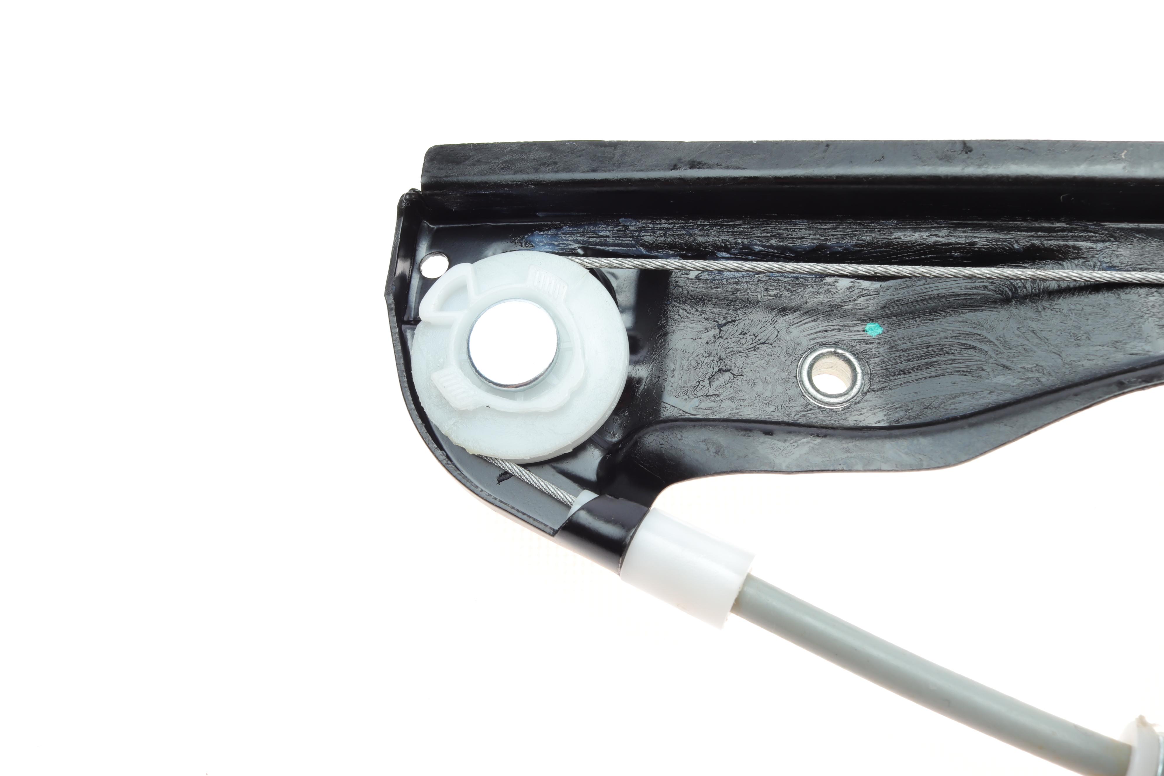 Склопідіймач (задній) VW Golf 99-09/Jetta 05-10 (R) (електро)(без моторчика)