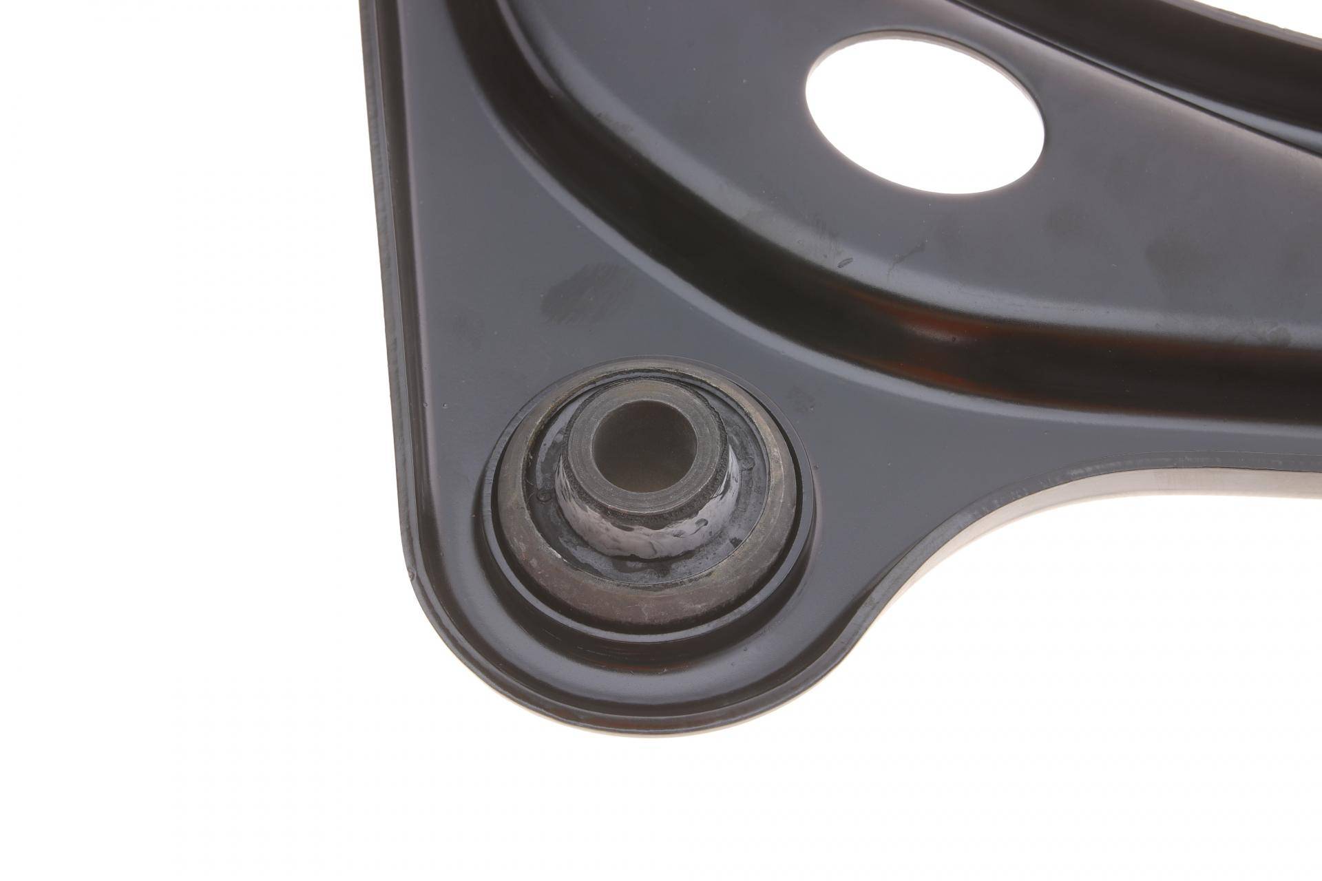 Важіль підвіски (передній/знизу) (L) Citroen C3 09-/Peugeot 208 12- (з кульовою)