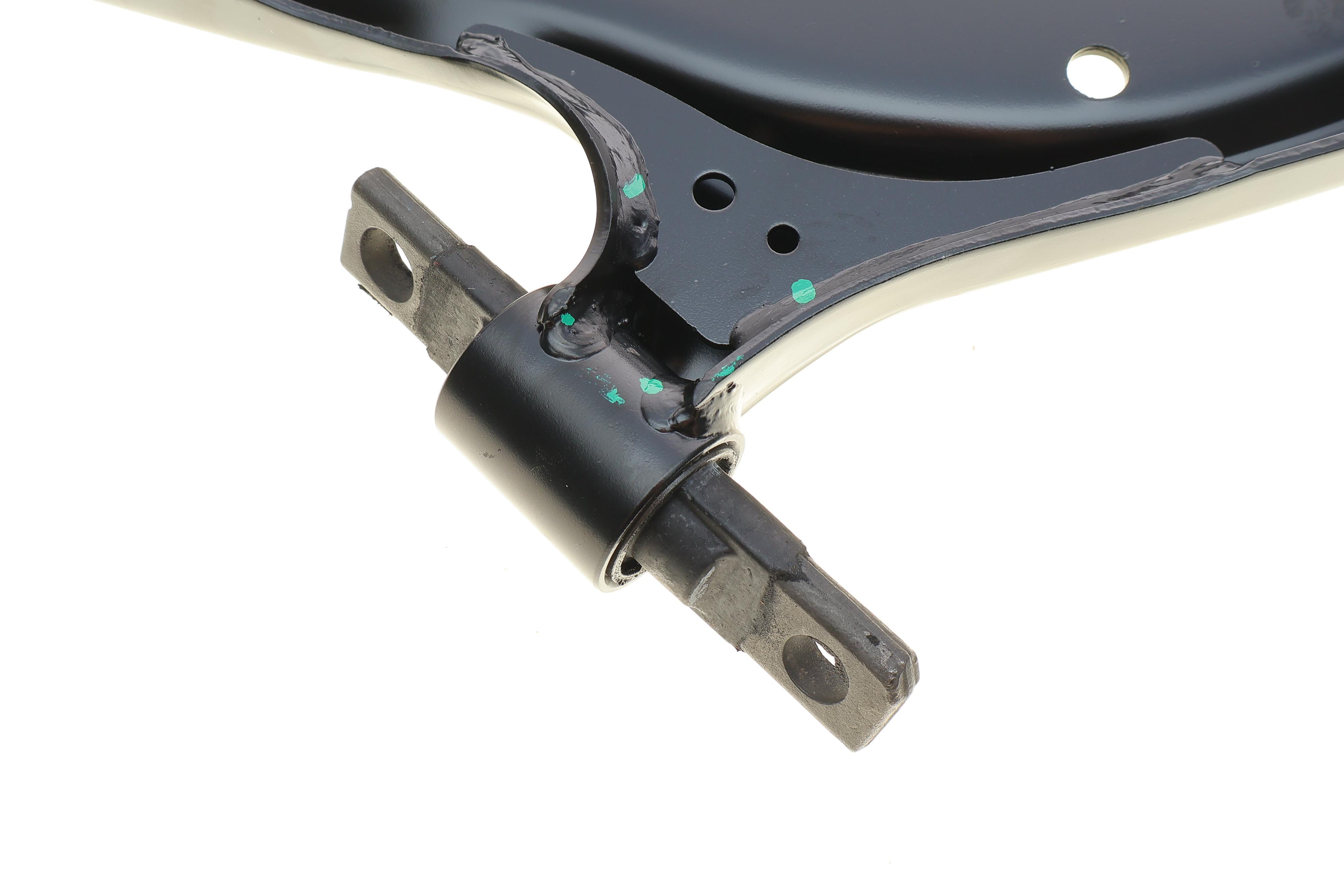 Важіль підвіски (передній/знизу) (R) Nissan Qashqai/X-Trail 07-13