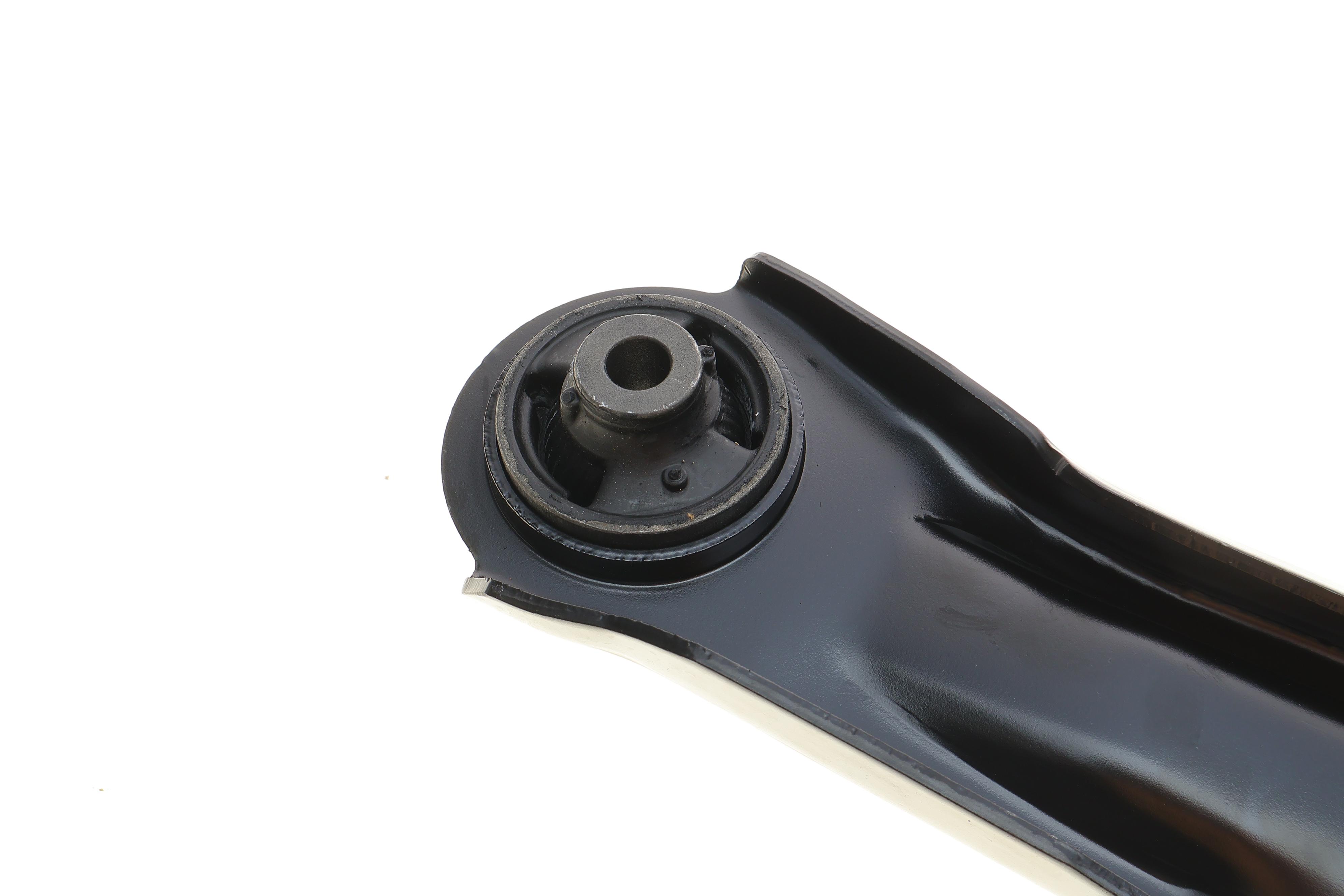 Важіль підвіски (передній/знизу) (R) Nissan Qashqai/X-Trail 07-13