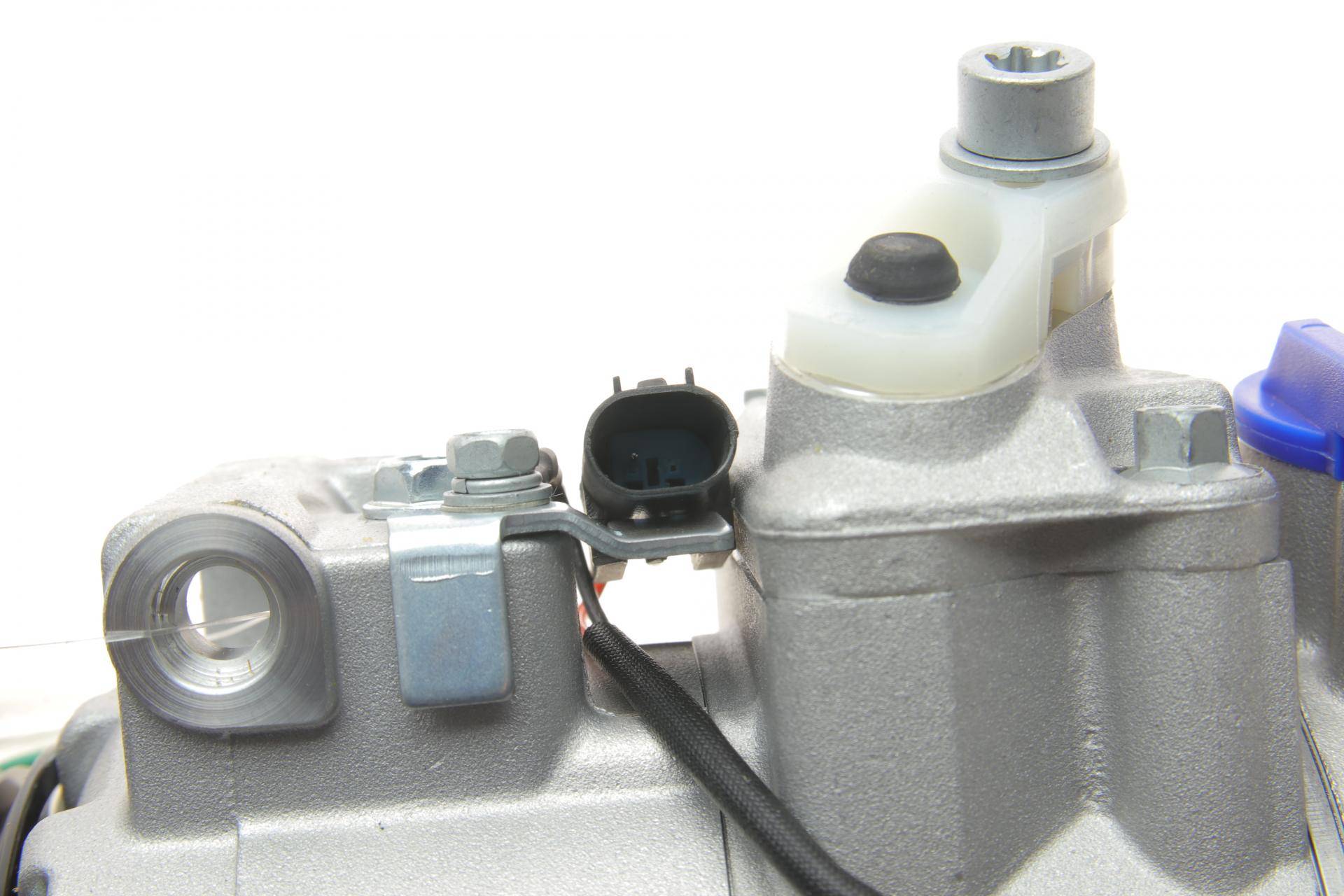 Компресор кондиціонера MB C-class (W203)/E-class (W211) 99-