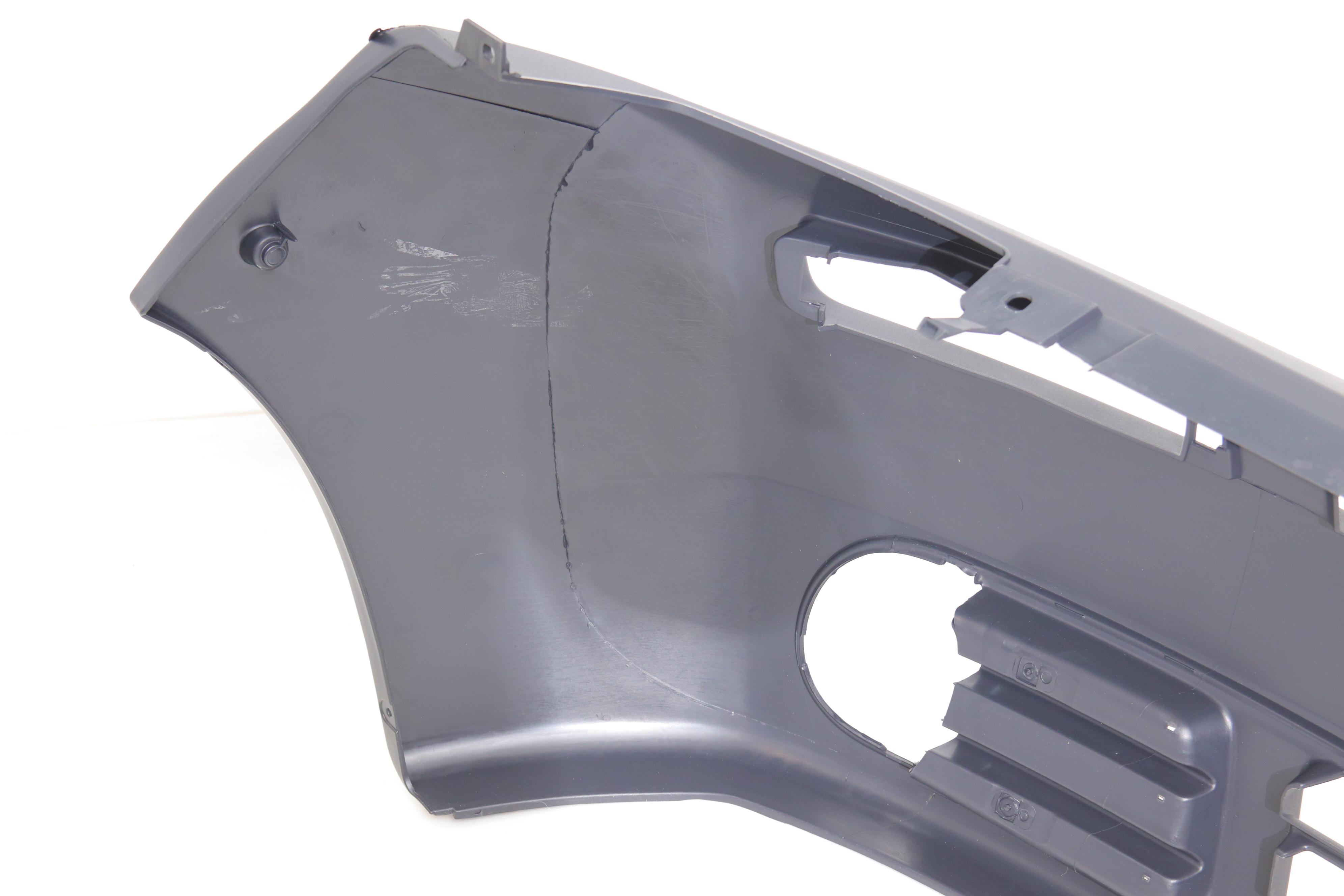 Бампер (передний) Opel Vivaro 01- (с отверстием для противотуманных фар)