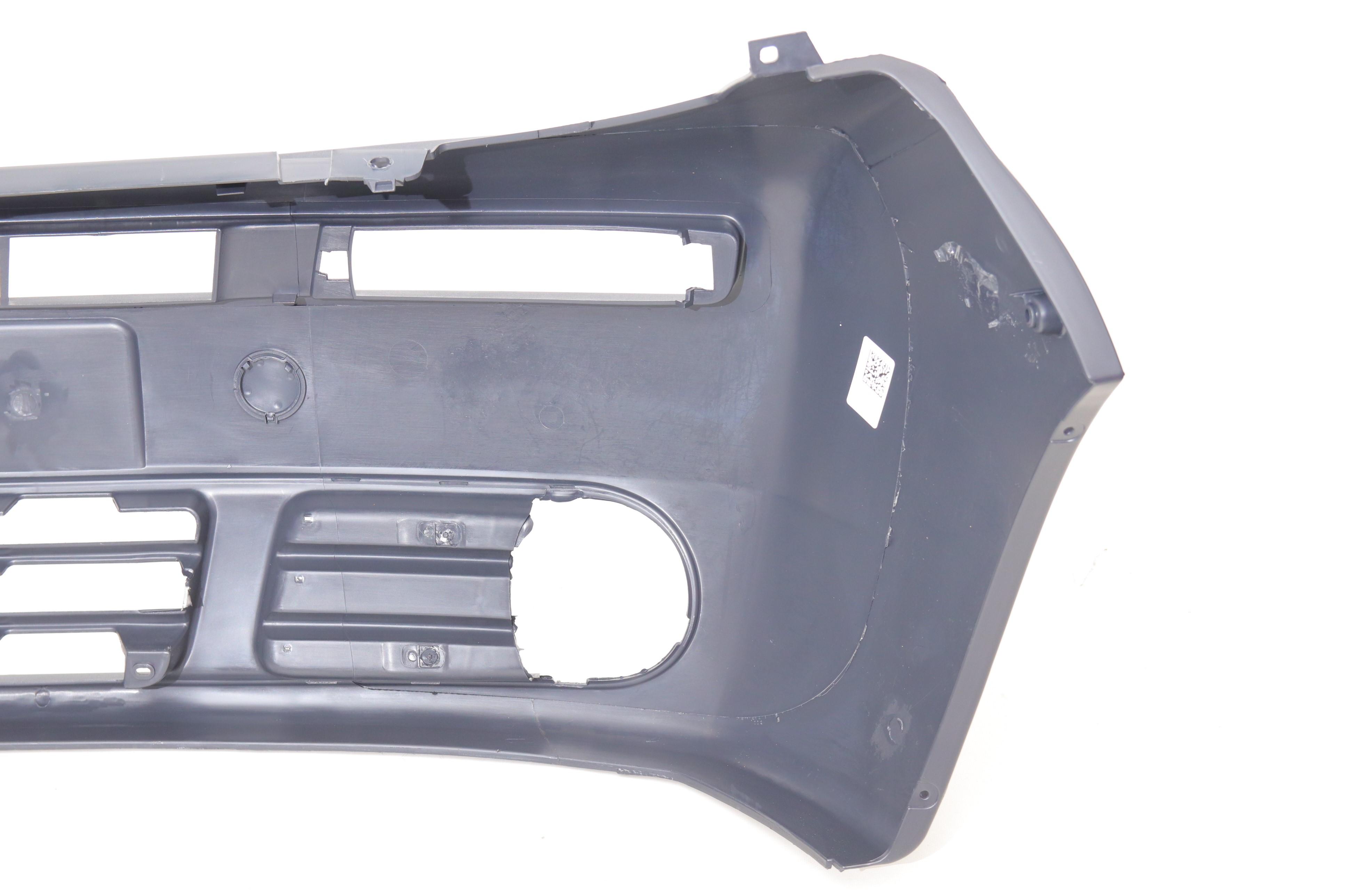 Бампер (передний) Opel Vivaro 01- (с отверстием для противотуманных фар)