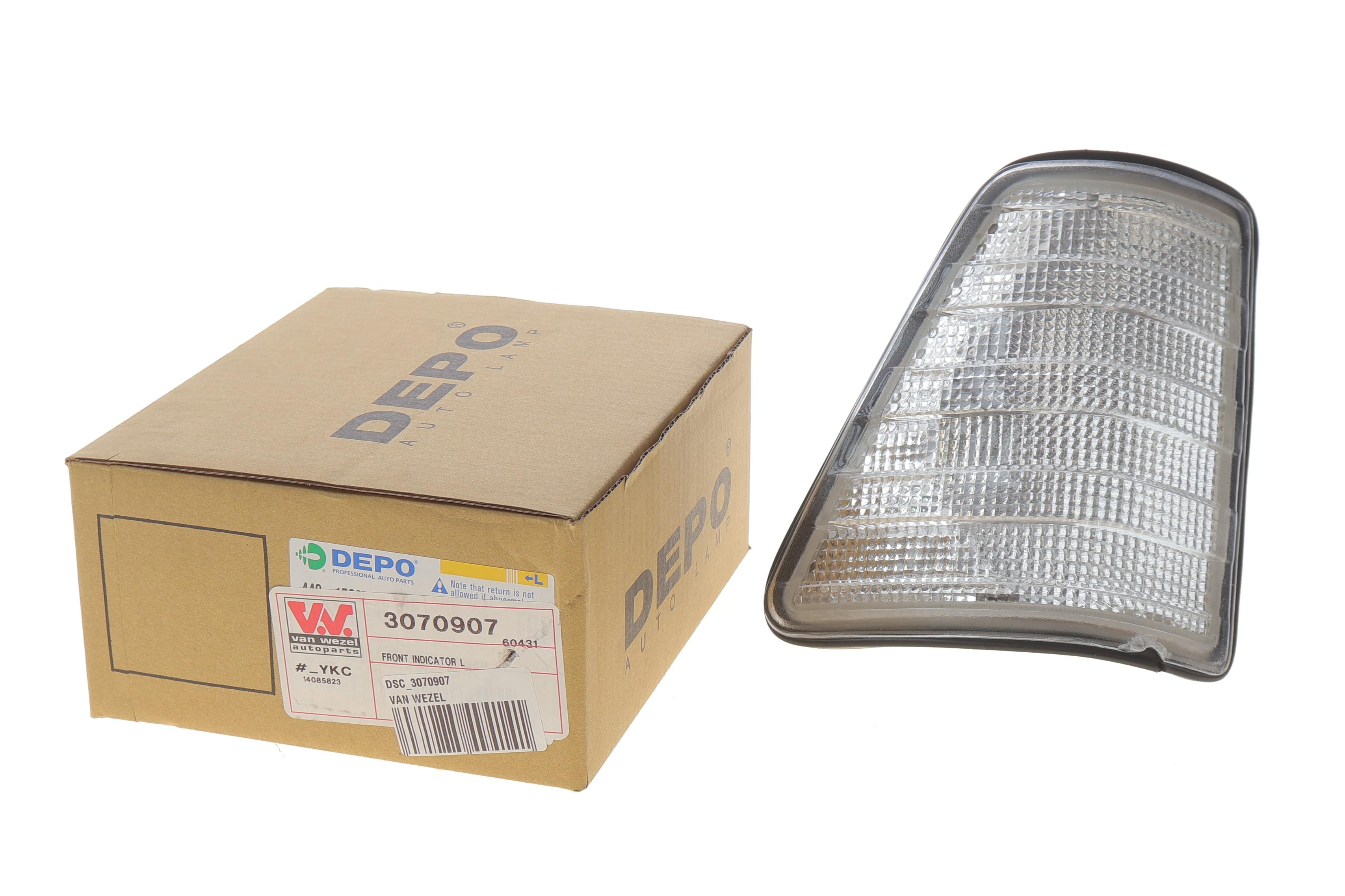 Повторювач повороту на дзеркало MB T1 77-96 (L) (білий)(незначне пошкодження)