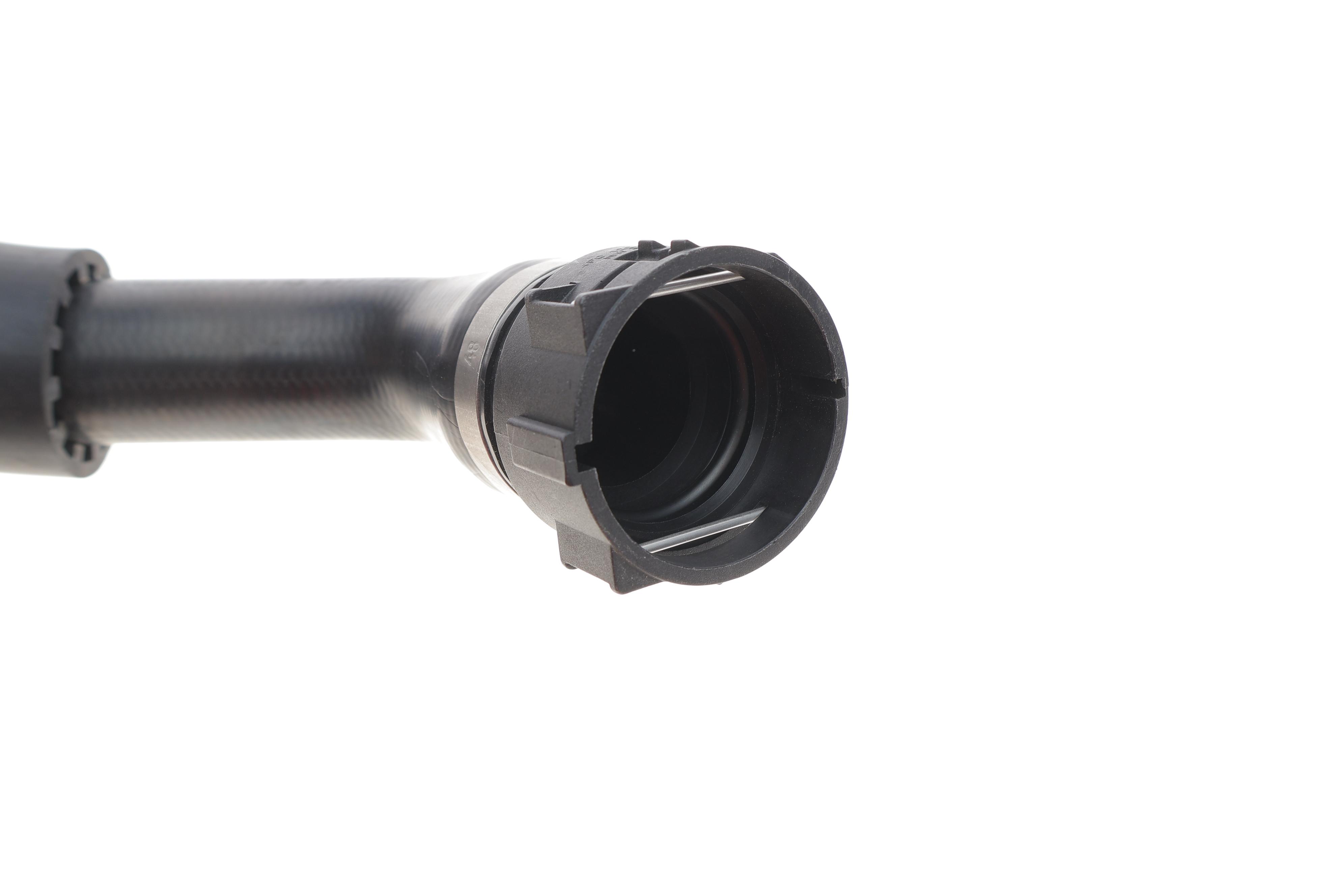 Патрубок радіатора VW Passat 1.8/2.0 TSI 10-14