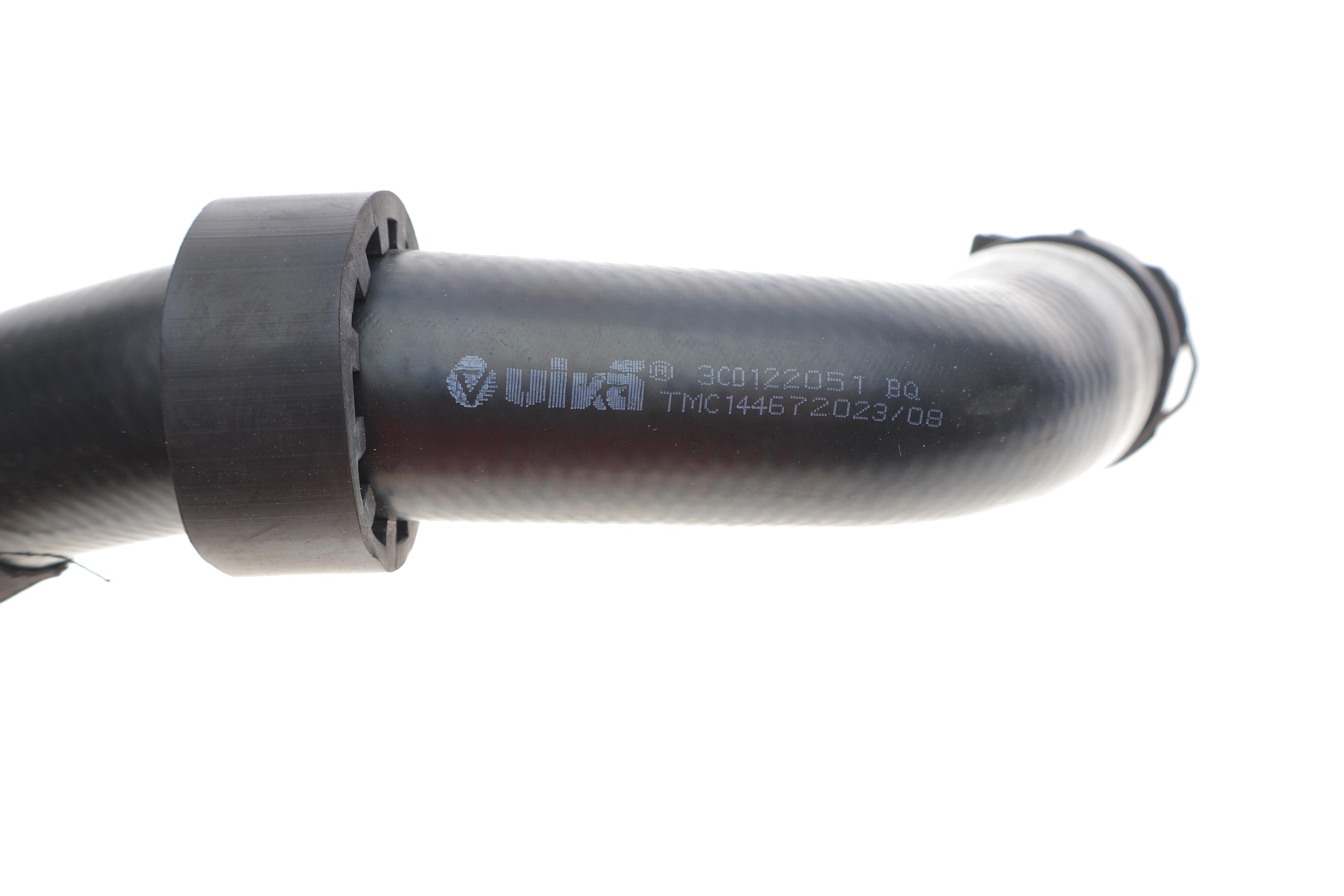 Патрубок радіатора VW Passat 1.8/2.0 TSI 10-14