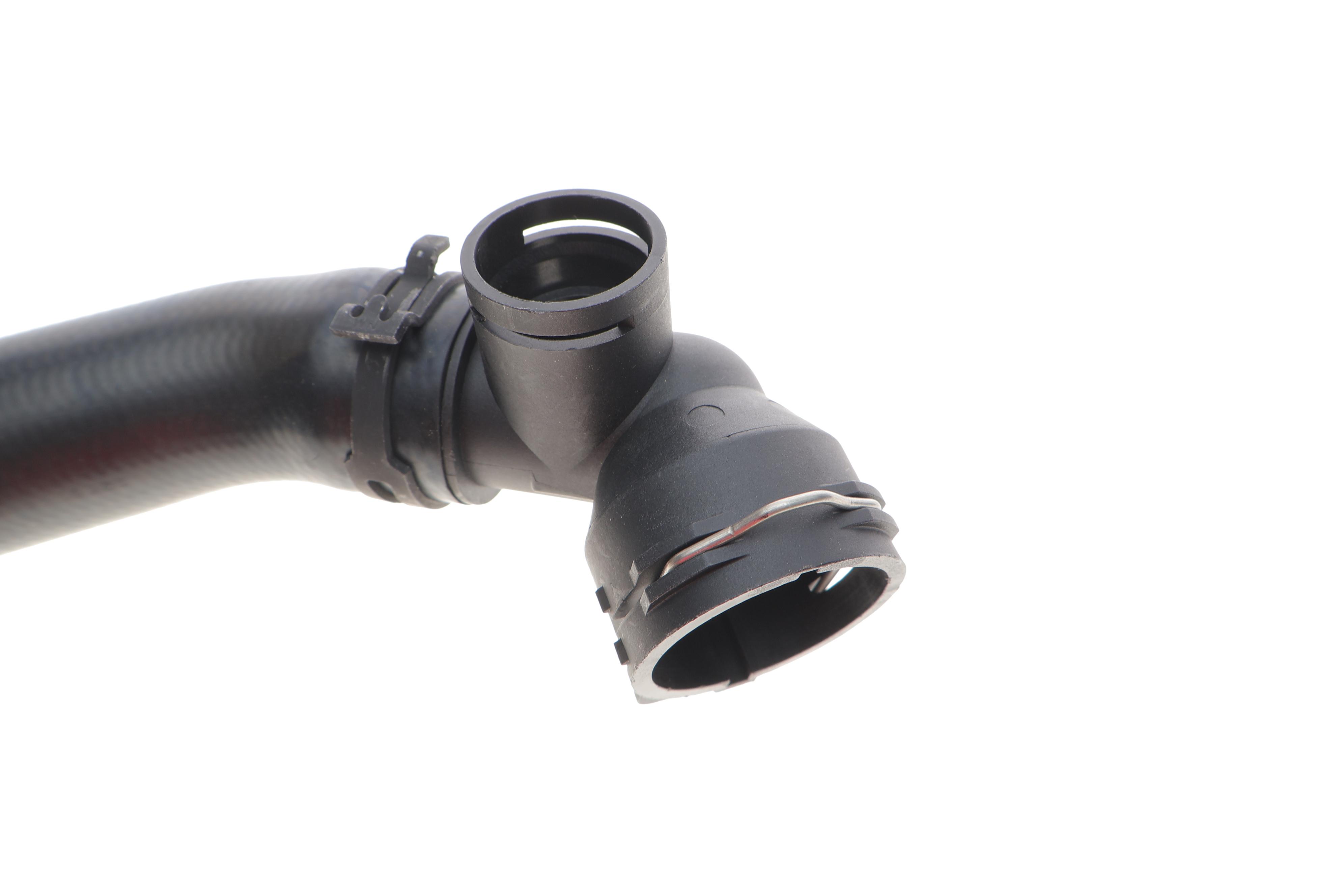 Патрубок радіатора VW Passat 1.8/2.0 TSI 10-14