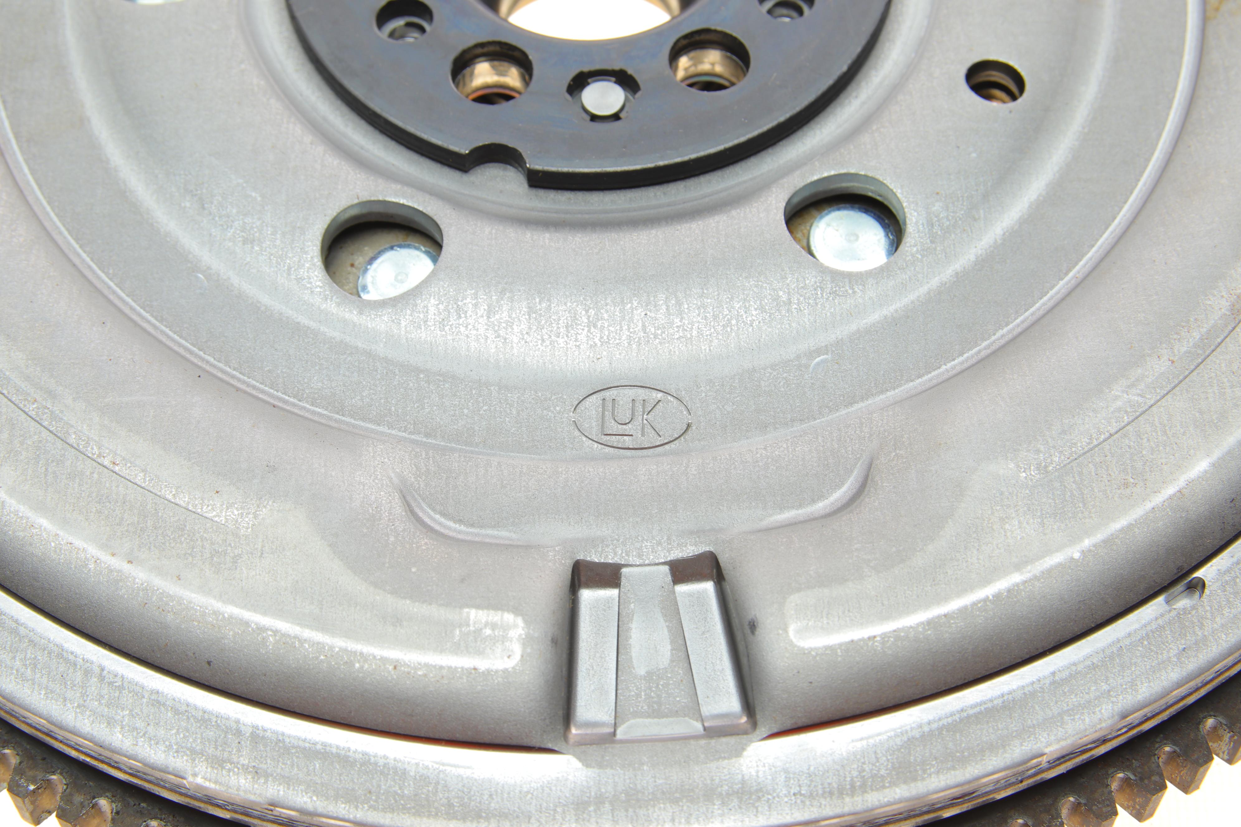 Демпфер зчеплення Nissan X-Trail I 2.0/2.5 4x4, 01-13, 103/110/121/132kw, (QR20DE, QR25DE)