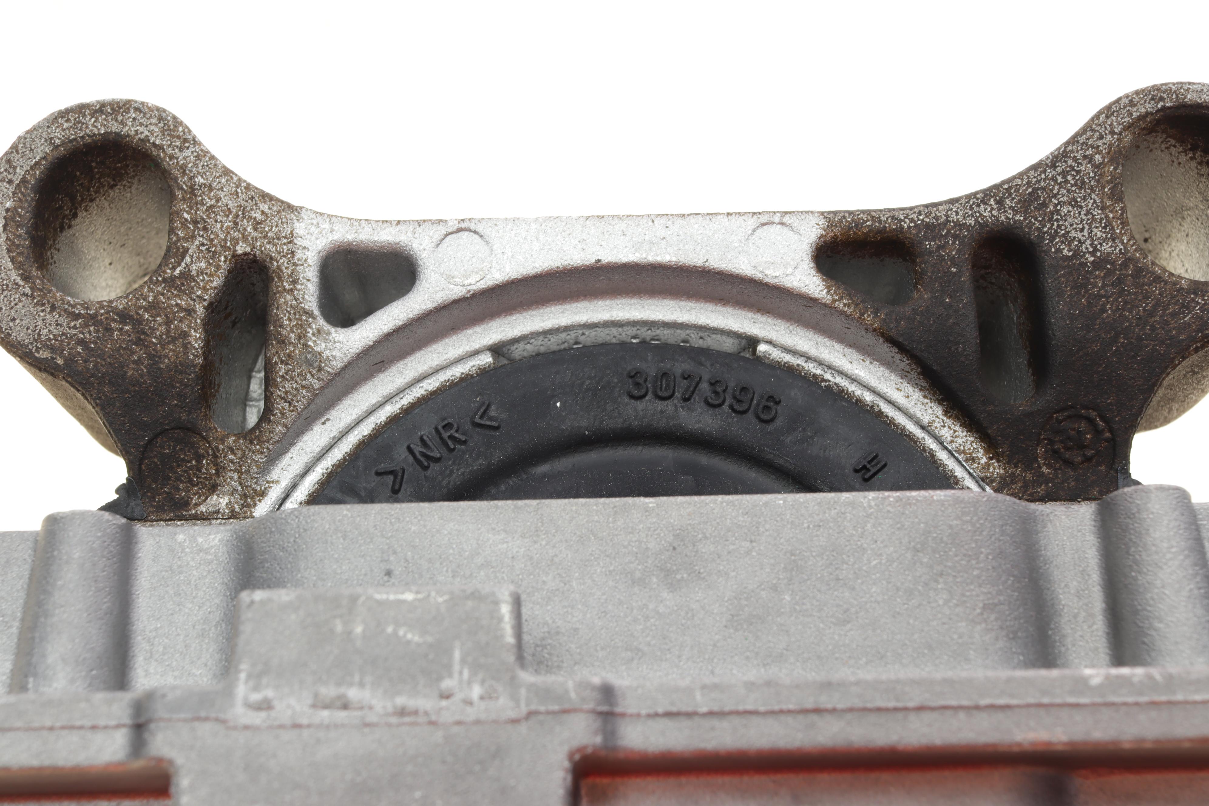 Подушка двигуна (передня) (R) Ford Focus/C-MAX 1.5/1.6 10-/Kuga/Transit Connect 1.5/1.6 13-