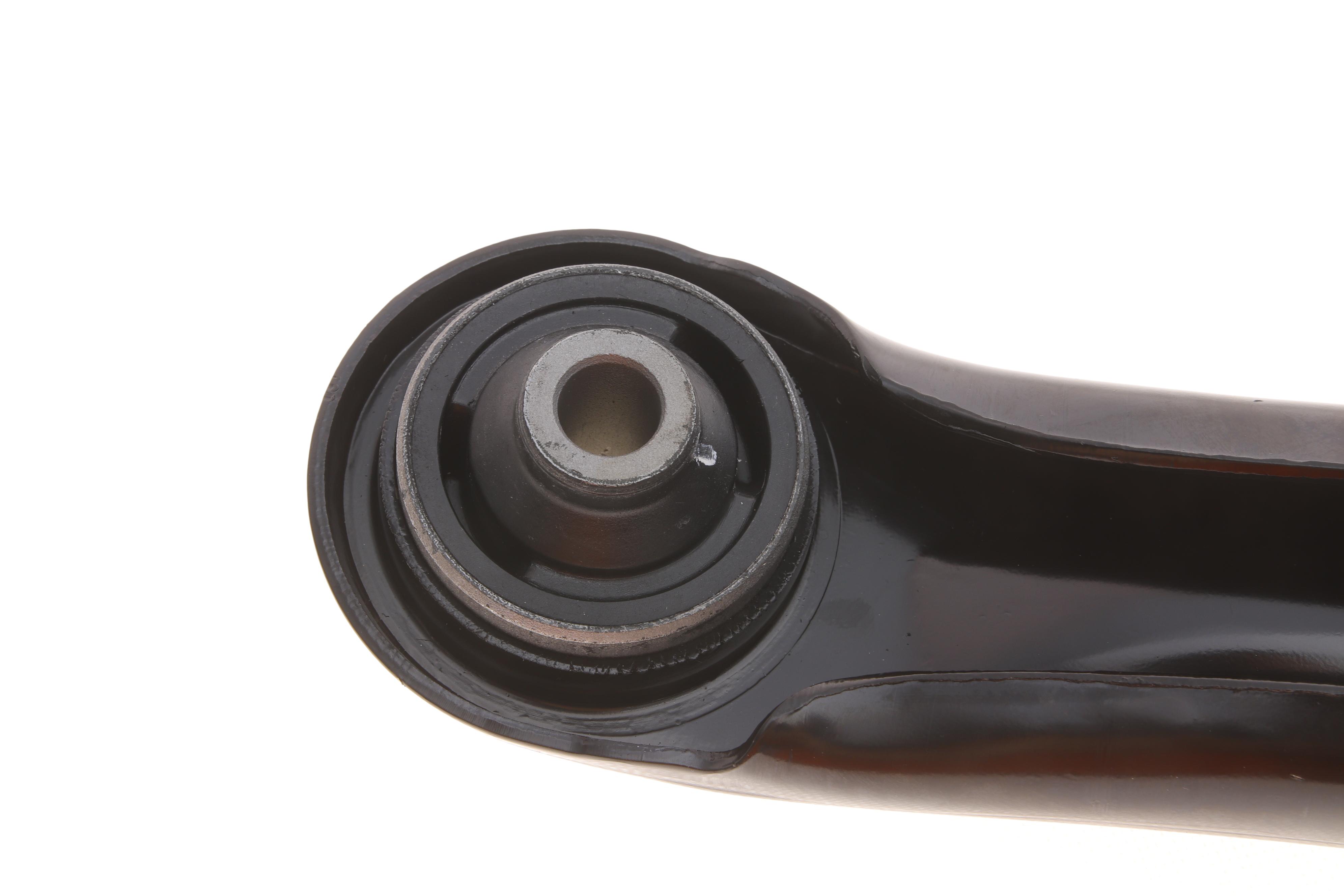 Важіль підвіски (передній/знизу) (R) Mitsubishi Colt 04-/ Smart Forfour 04-