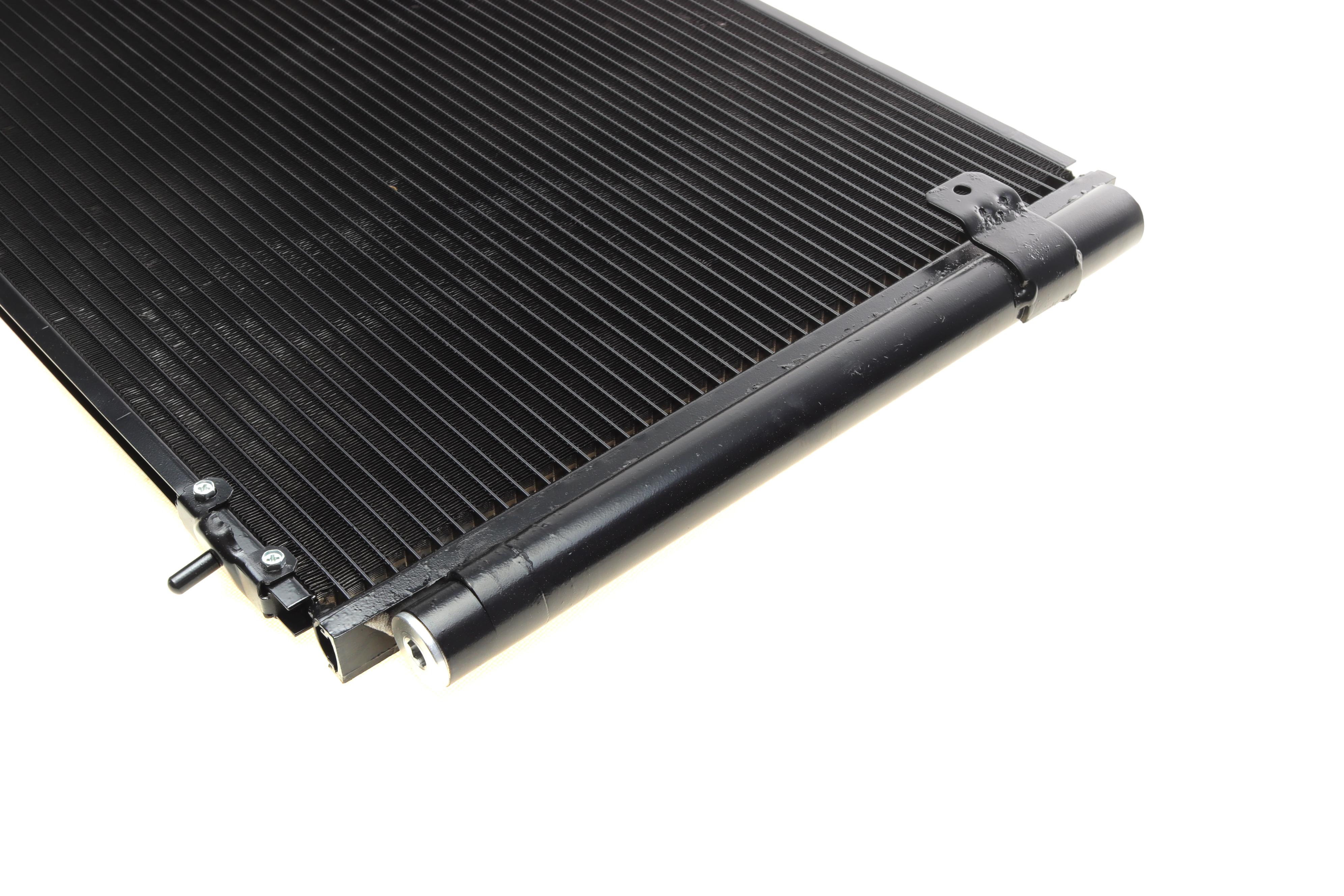 Радіатор кондиціонера (з осушувачем) Toyota Previa 2.0D-4D/2.4 00-06