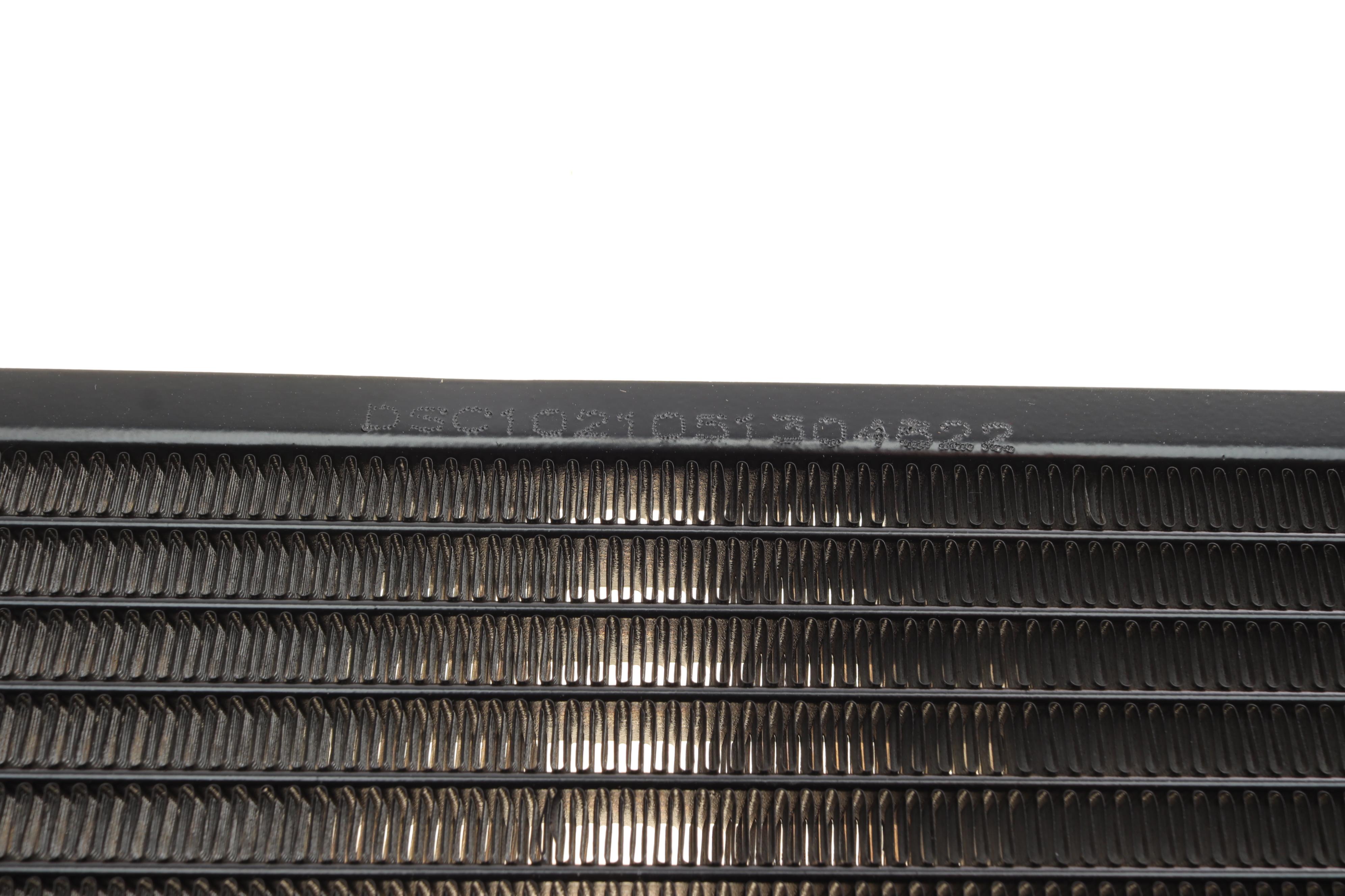 Радіатор кондиціонера (з осушувачем) Toyota Previa 2.0D-4D/2.4 00-06