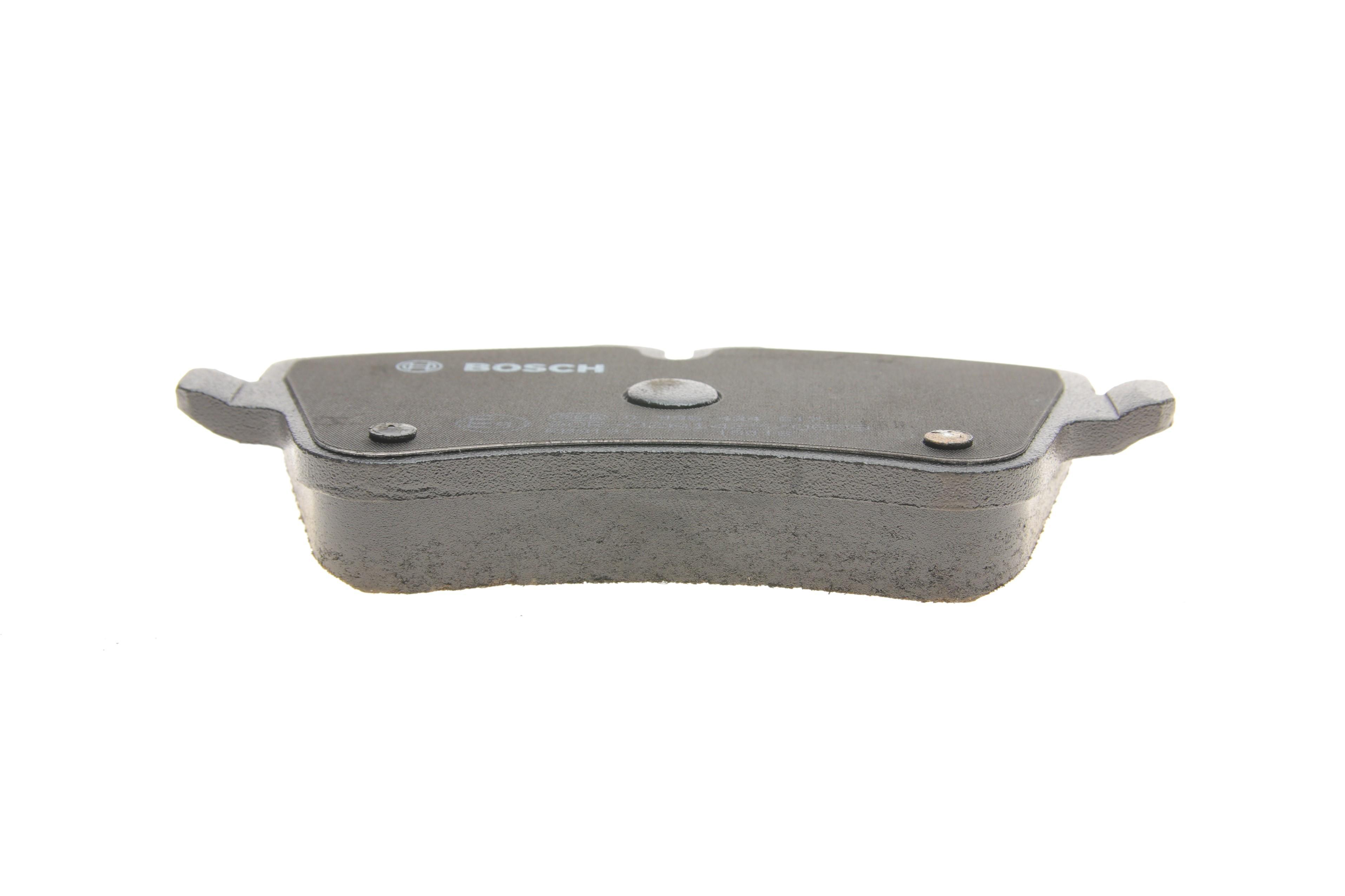 Колодки гальмівні (передні) MB C-class (W203/CL203/S203) 00-11 (Lucas)